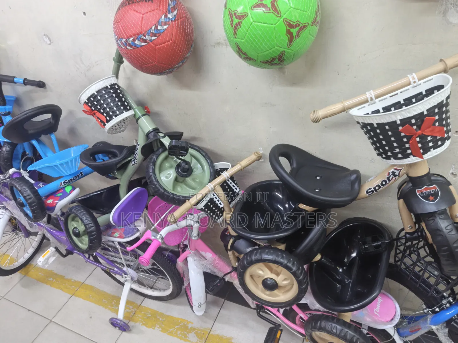 Tricycle Scooter √