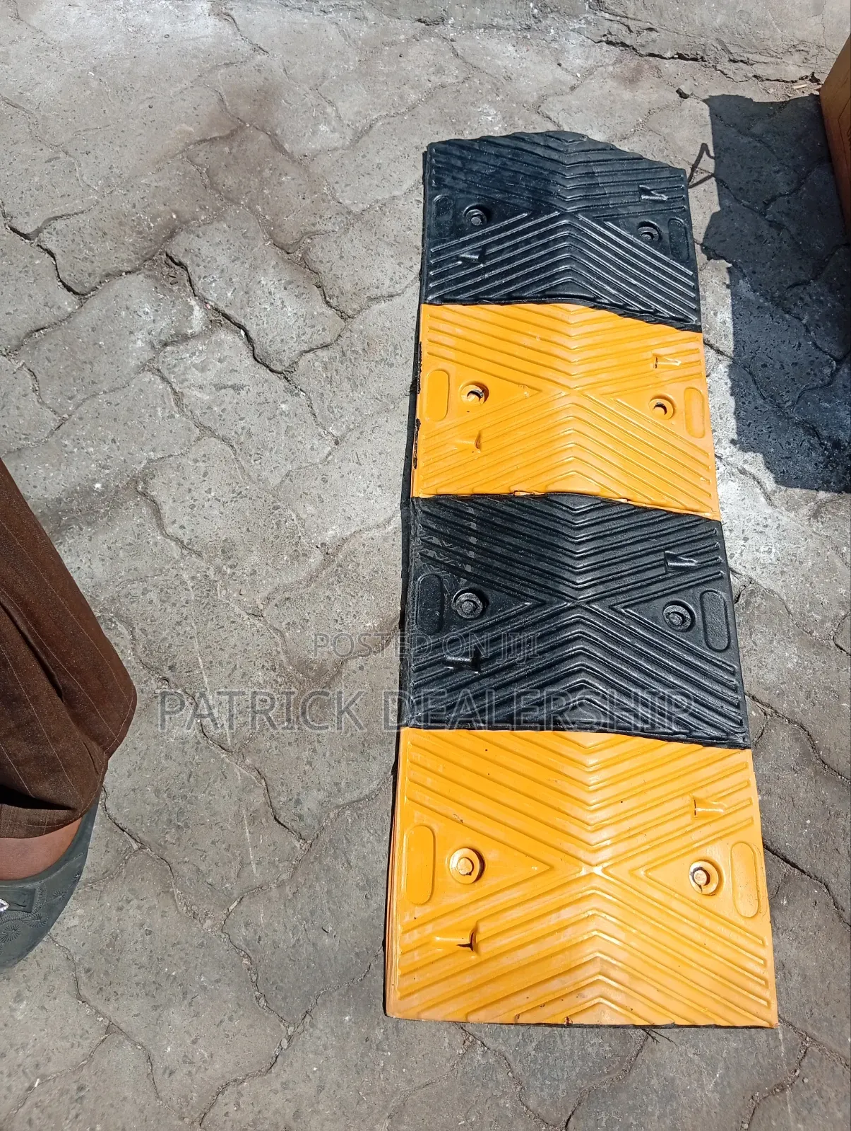 Reflective Rubber Speed Bump