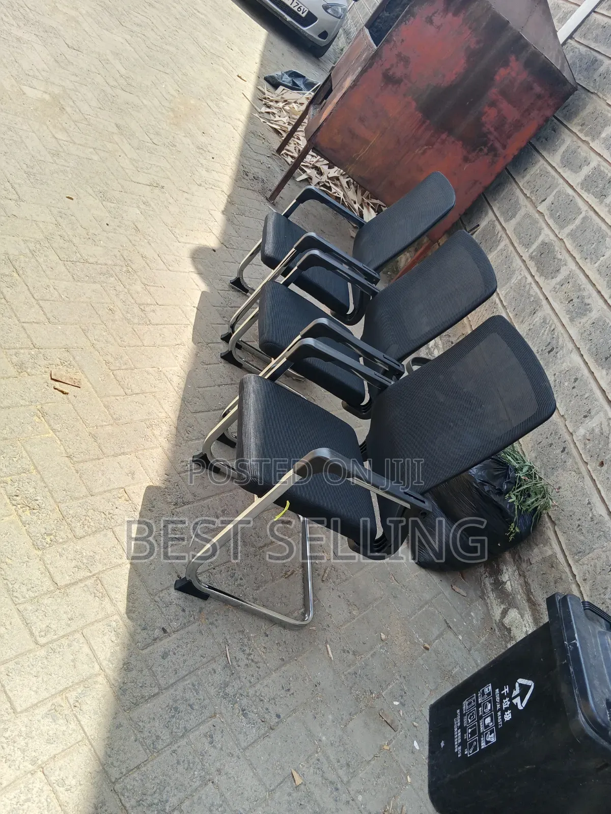 Modern Black Waiting Chairs Affordable and Quality