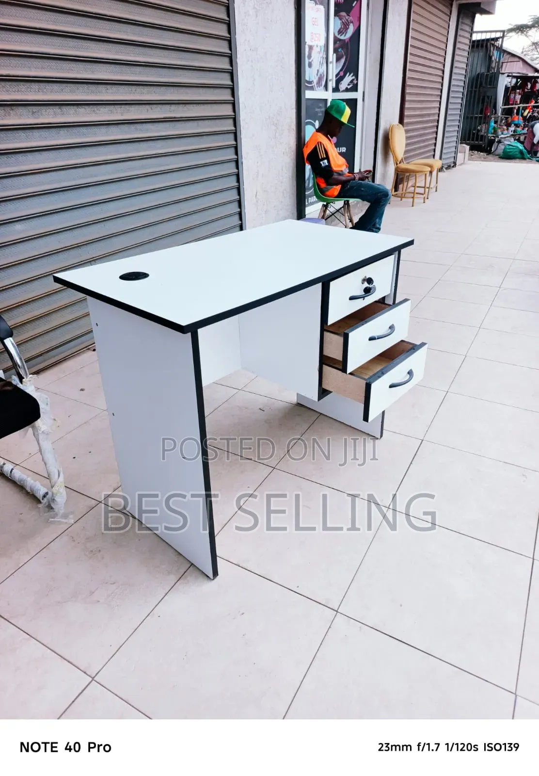 Modern Home Office Desk With Multiple Colors