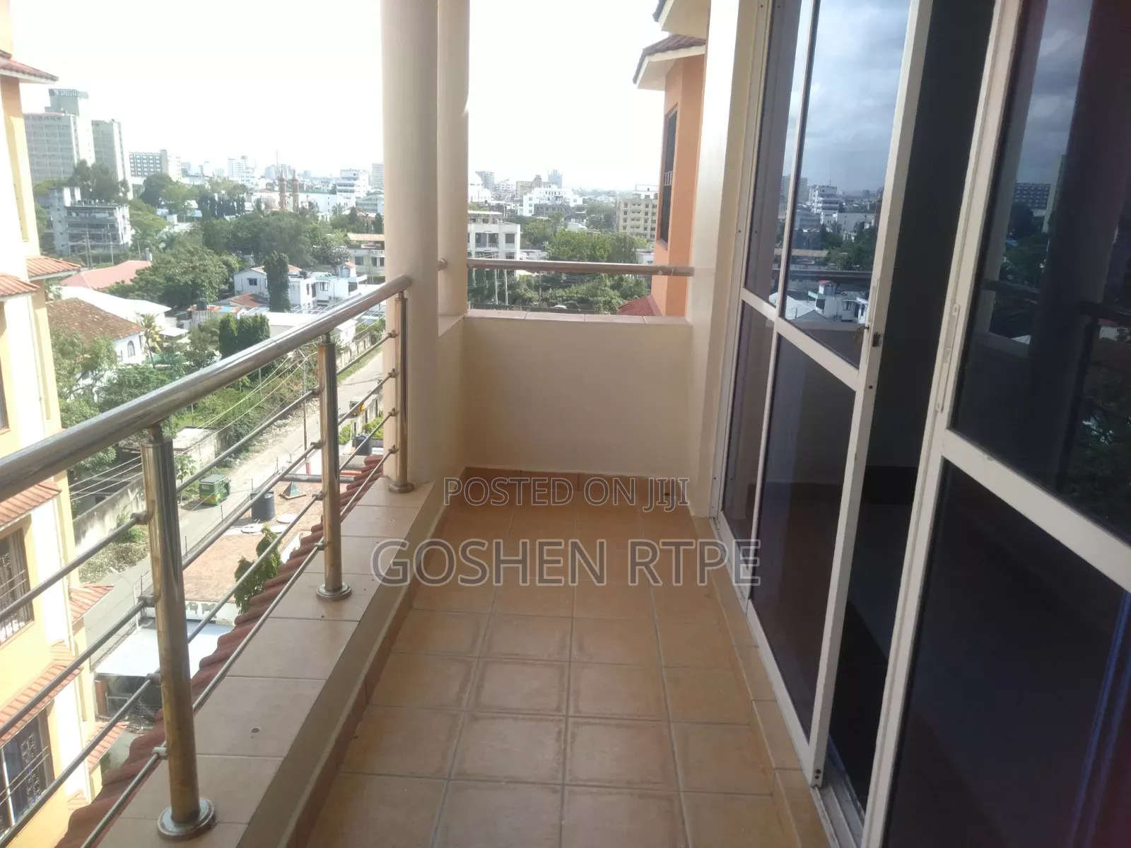 3bdrm Apartment in Kizingo for rent