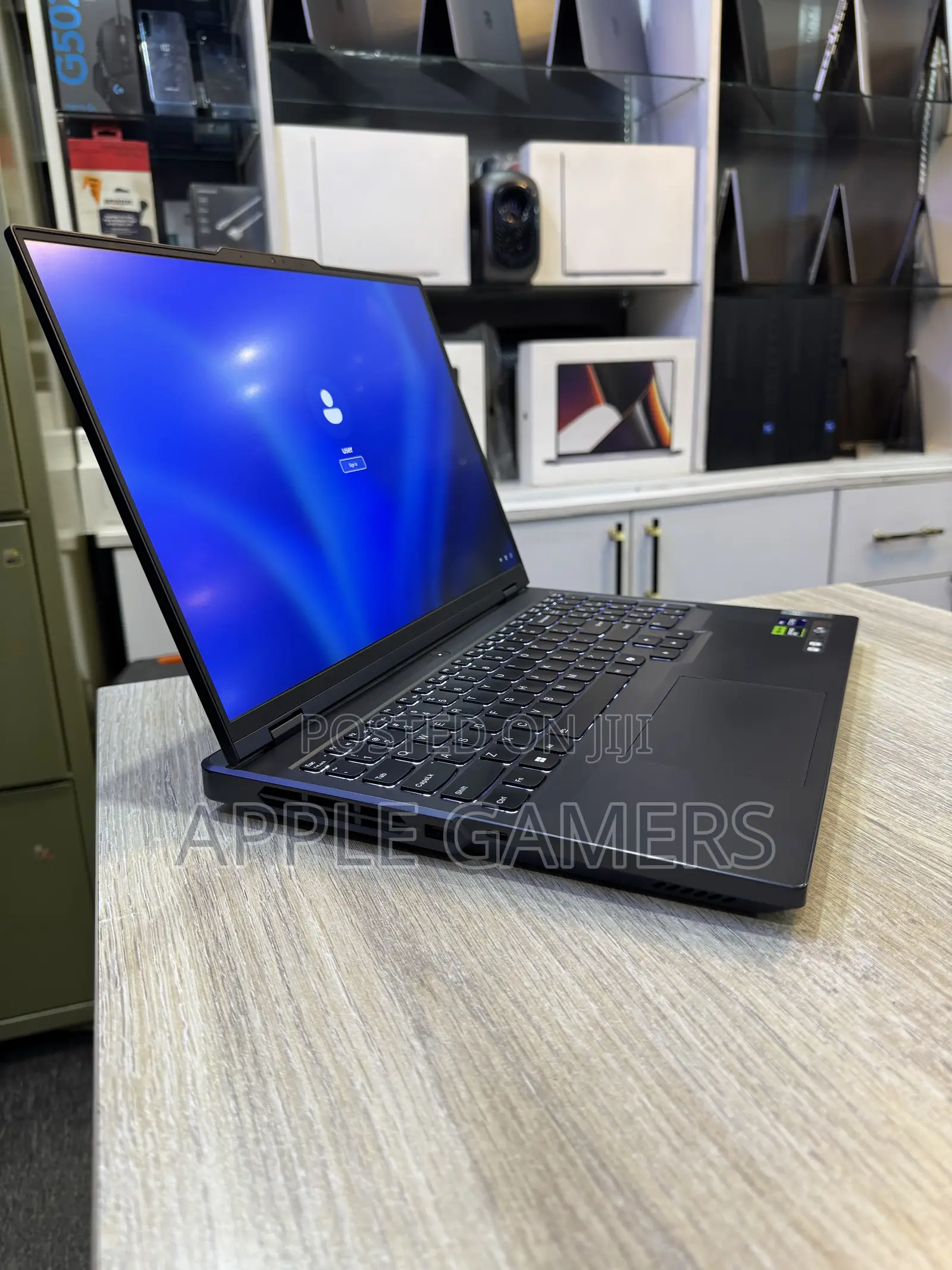 Laptop Lenovo Legion Pro 7 32GB Intel Core i9 SSD 1T