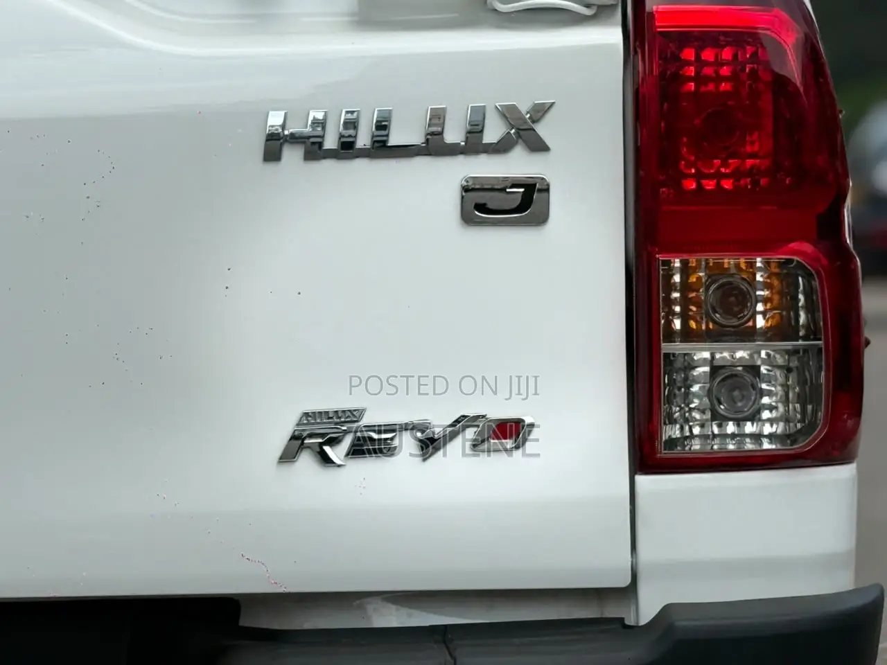 Toyota Hilux 2019 White