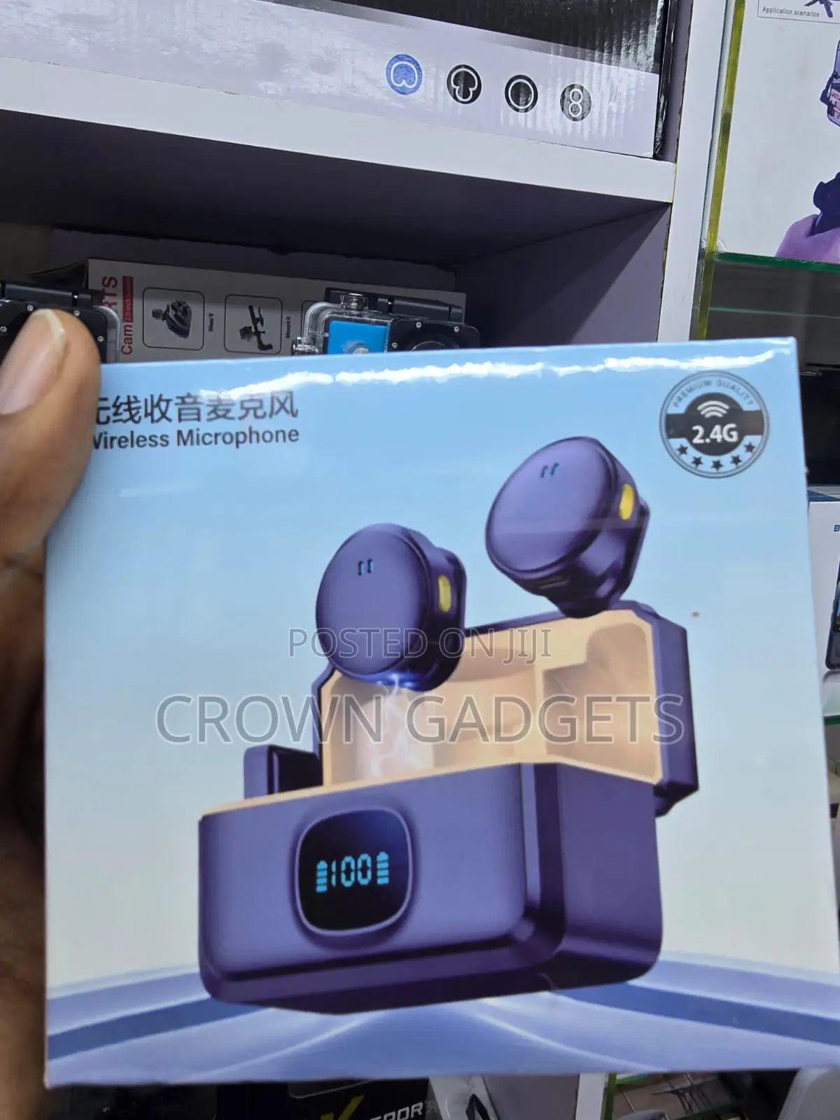 Q8 Type-C Plug Play Wireless Microphone With LED Display