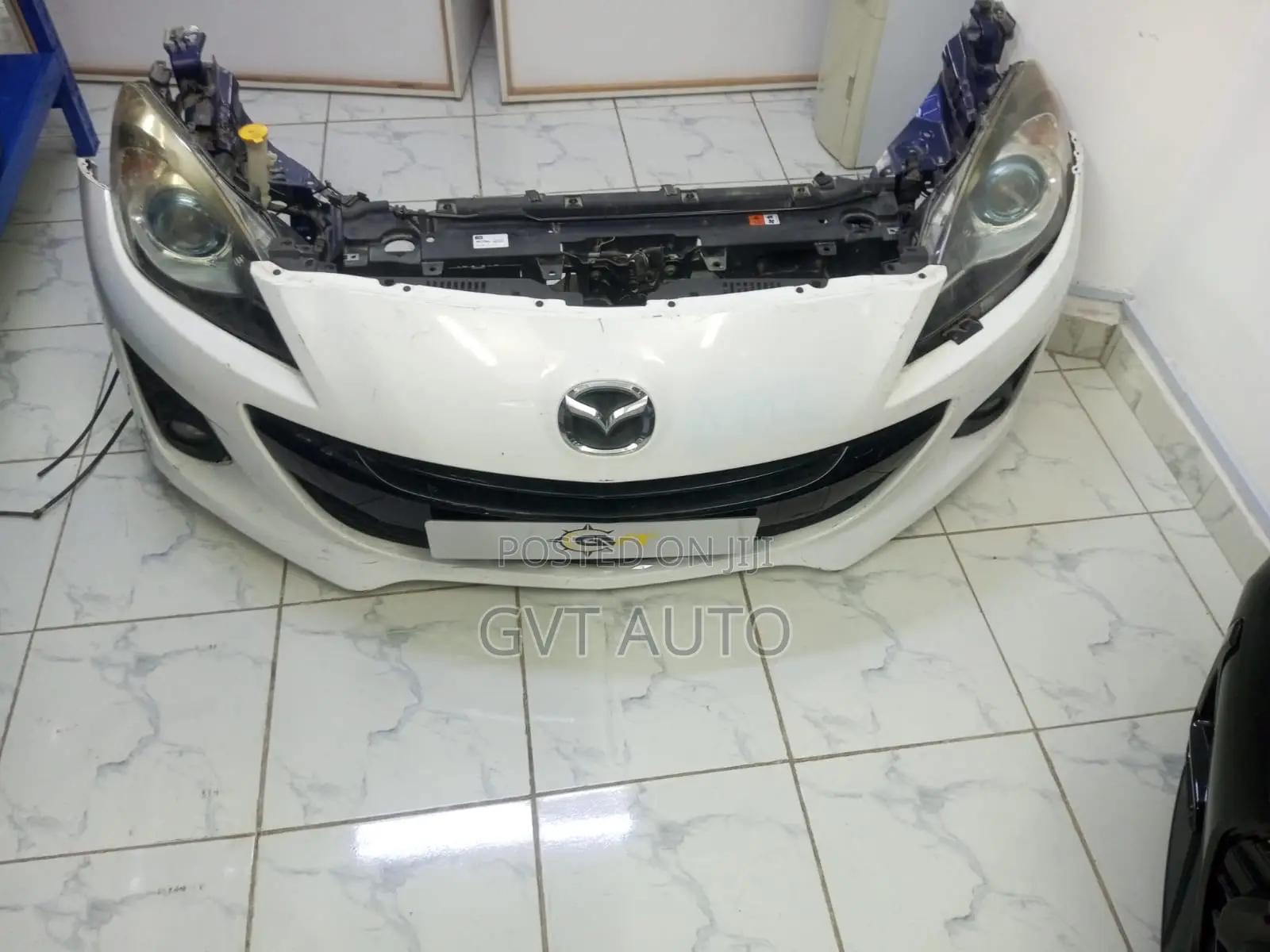 Mazda Axela 2010_2012 Nosecut