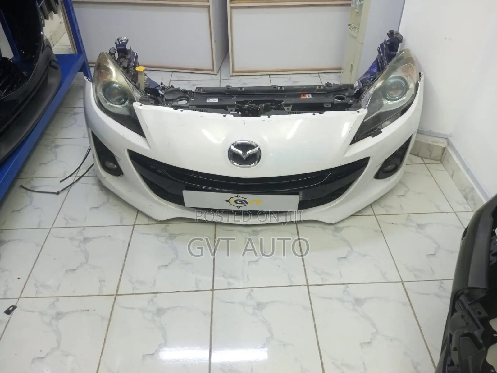 Mazda Axela 2010_2012 Nosecut