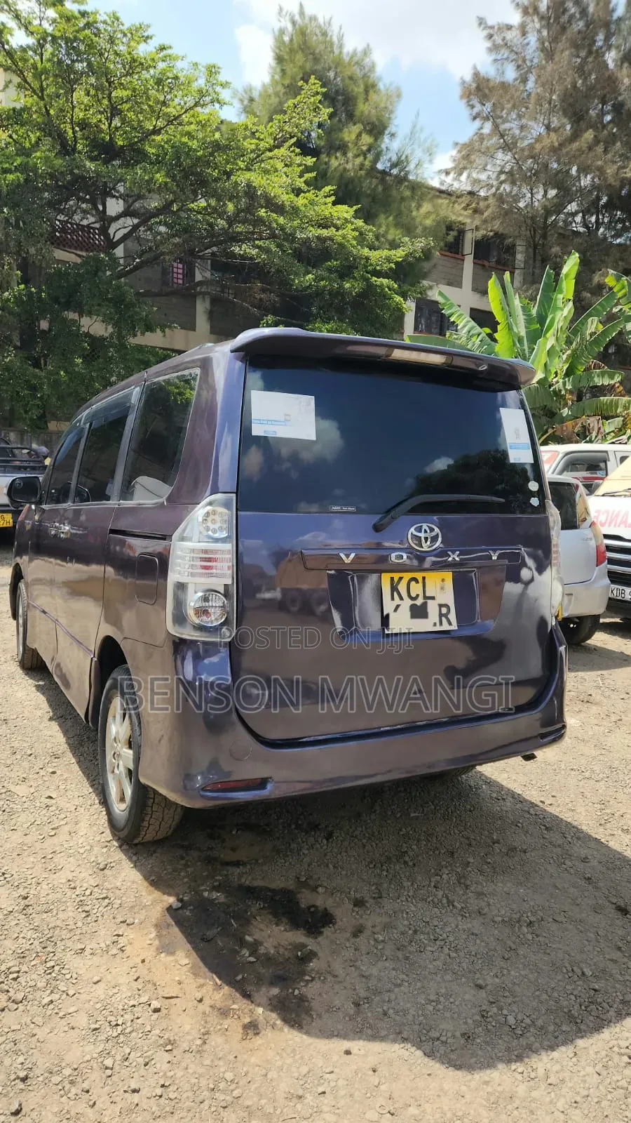 Toyota Voxy 2010 Purple