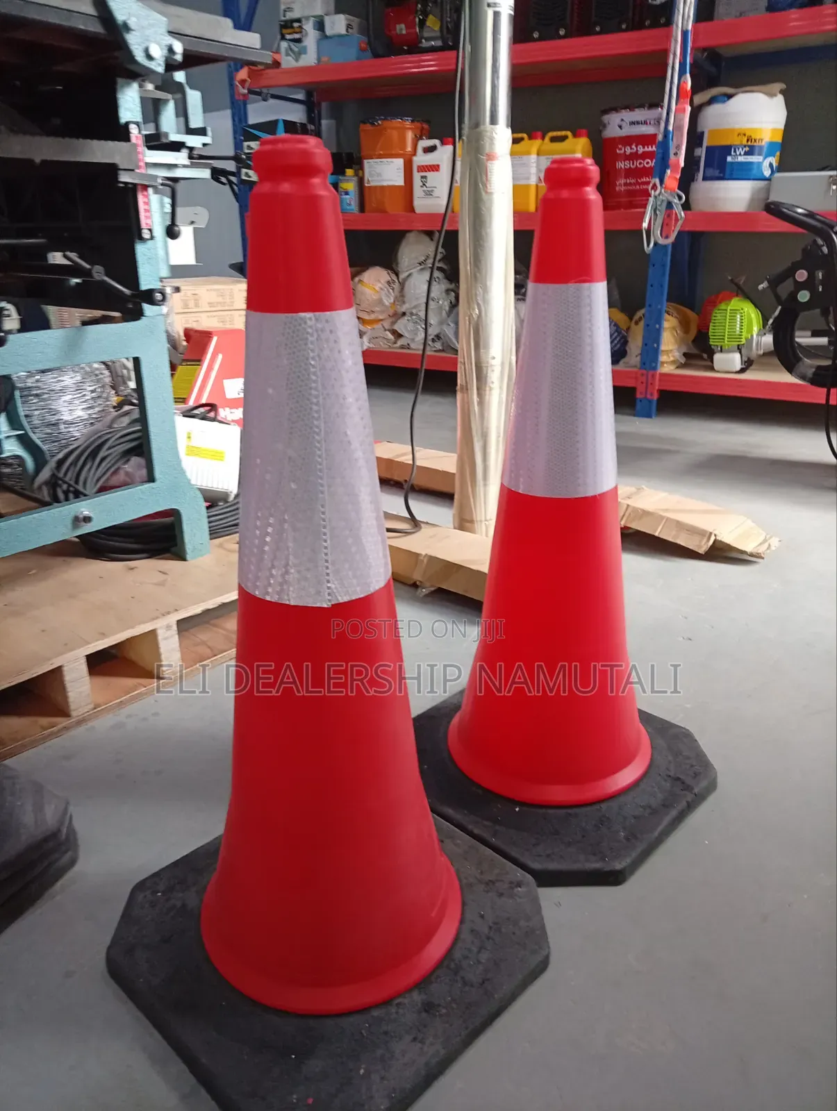 Industrial 75cm Traffic Cone With Heavy Rubber Base