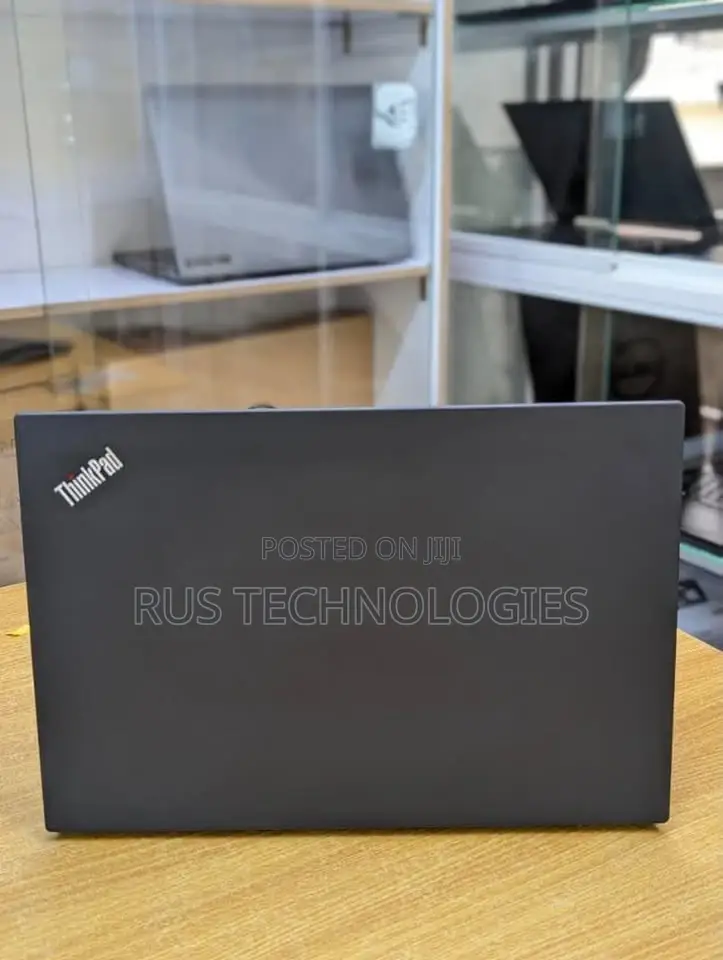 Laptop Lenovo ThinkPad P15s 6GB Intel Core i7 SSD 512GB