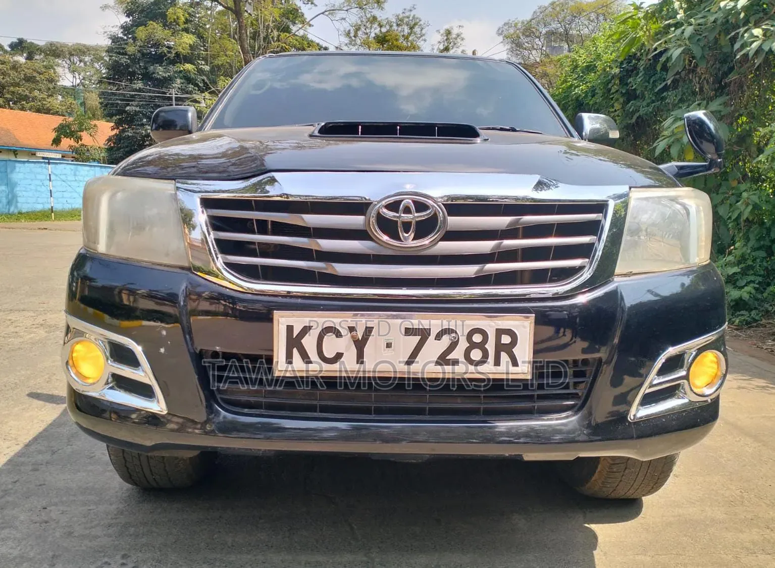 Toyota Hilux 2012 Black