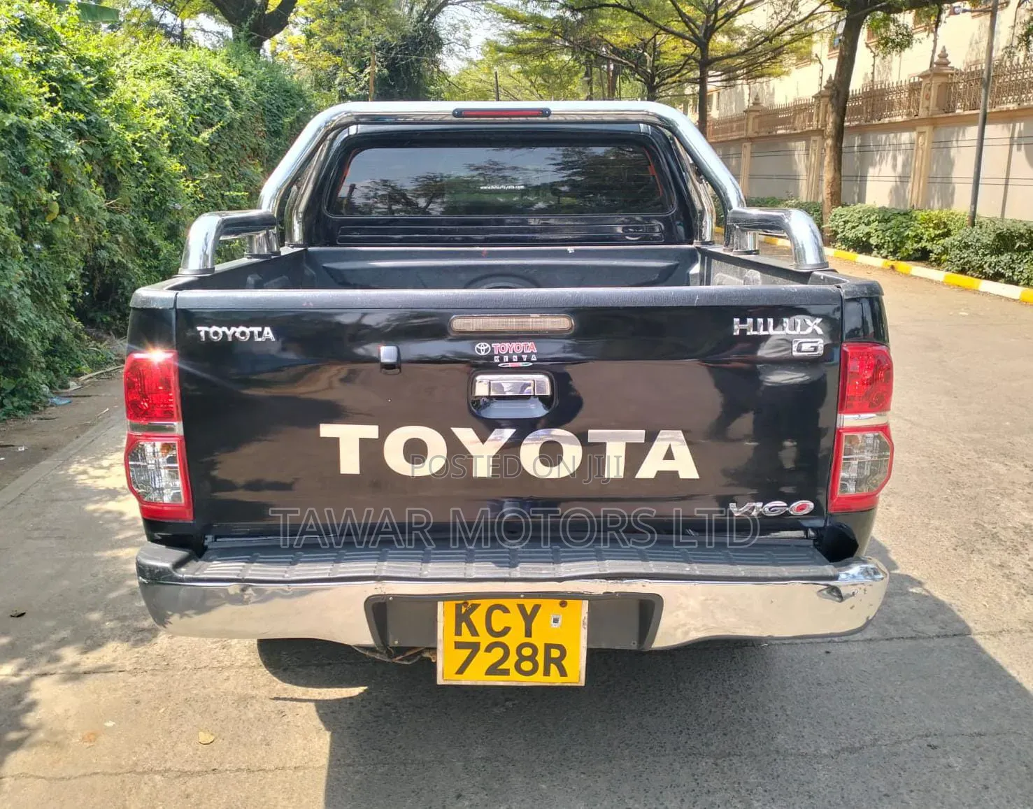 Toyota Hilux 2012 Black