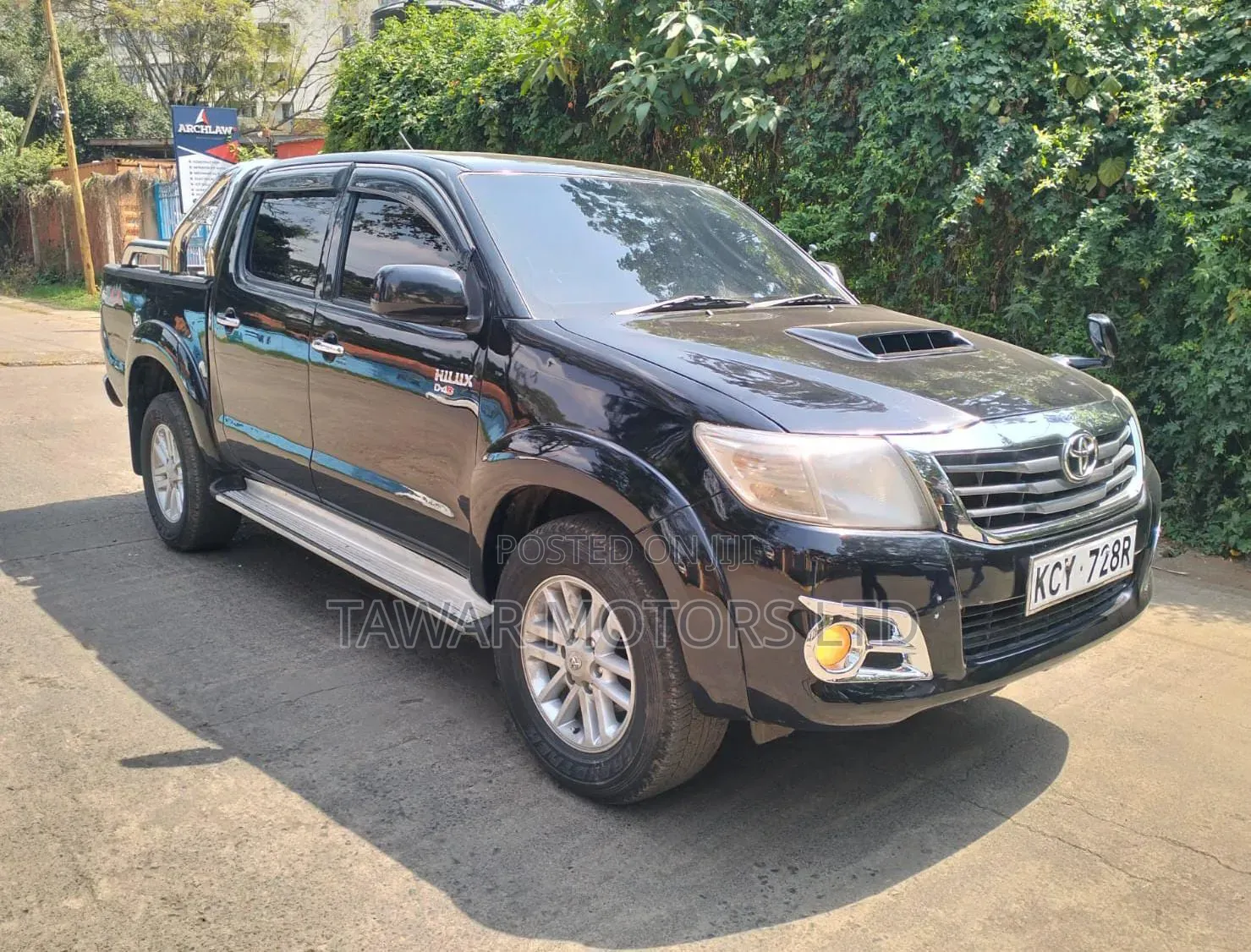 Toyota Hilux 2012 Black