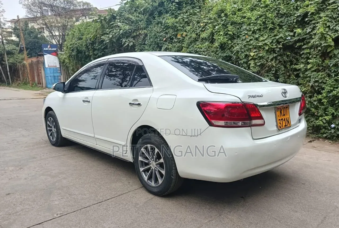 Toyota Premio 2019 Off white