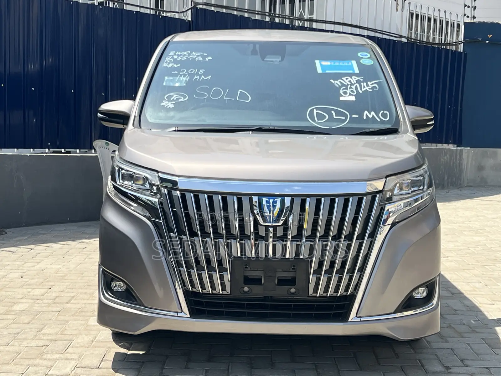 Toyota Esquire 2019 Gold