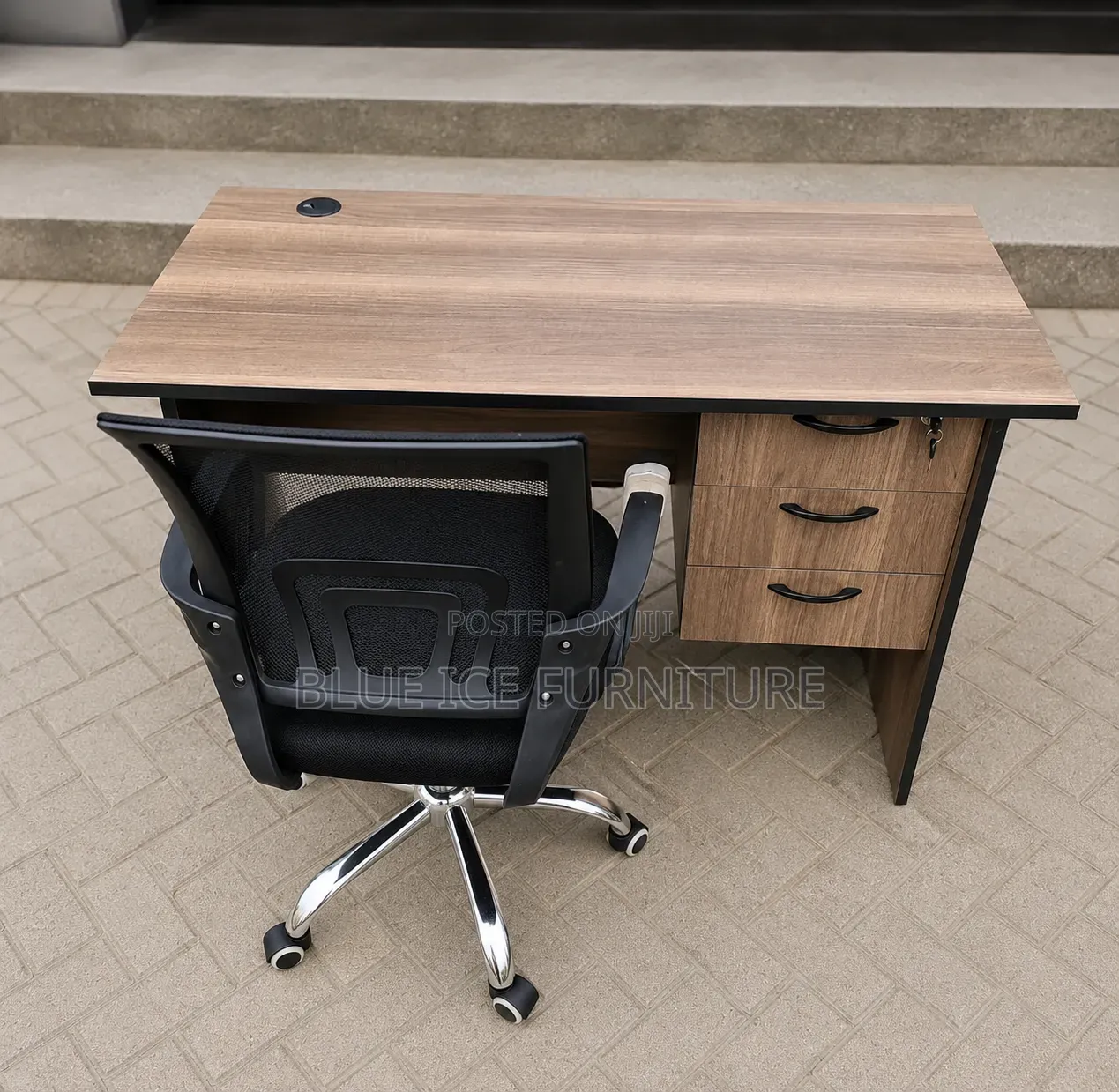 Modern Office Desk and Breathable Mesh