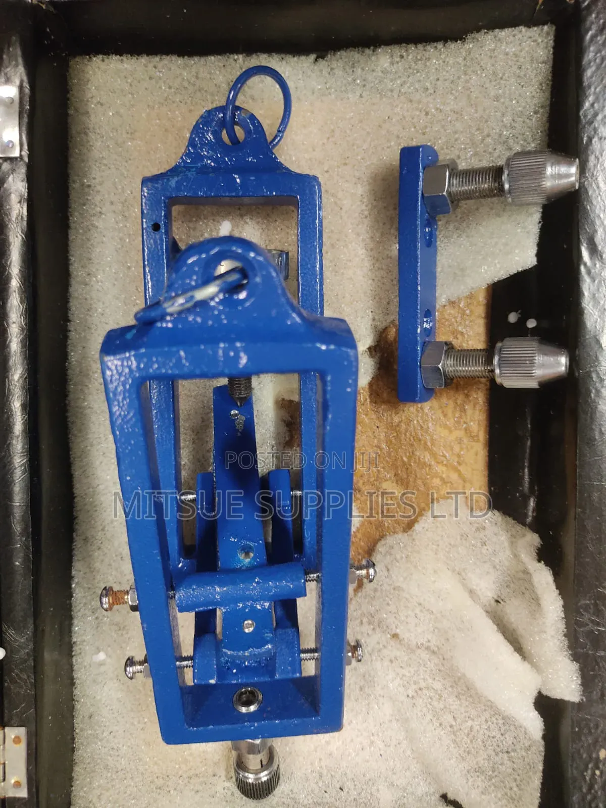 Young Modulus Apparatus for Physics Laboratory Use