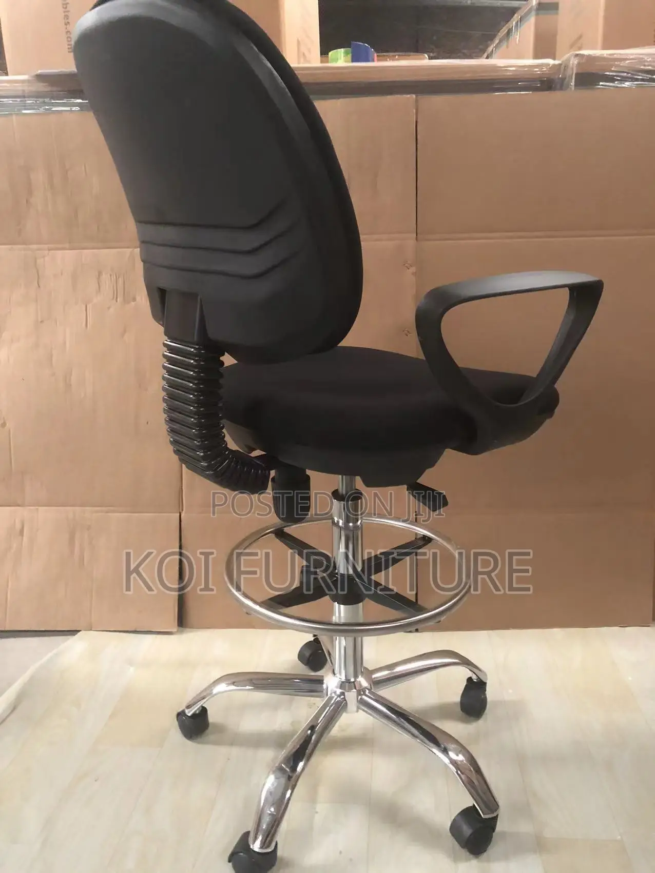Office Chairs; Mid Back Fabric Office Chair With High Heights