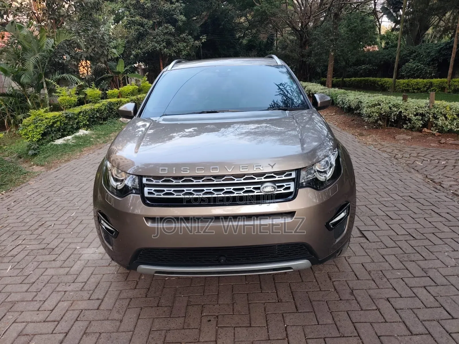 Land Rover Discovery Sport 2016 Gold
