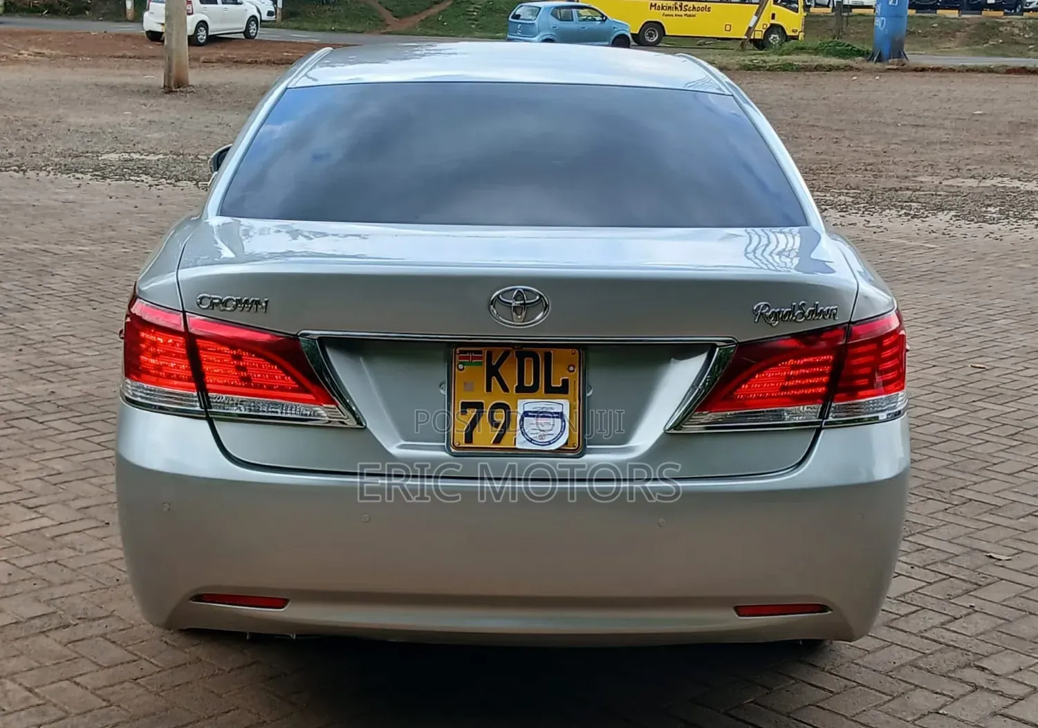 Toyota Crown 2016 Silver