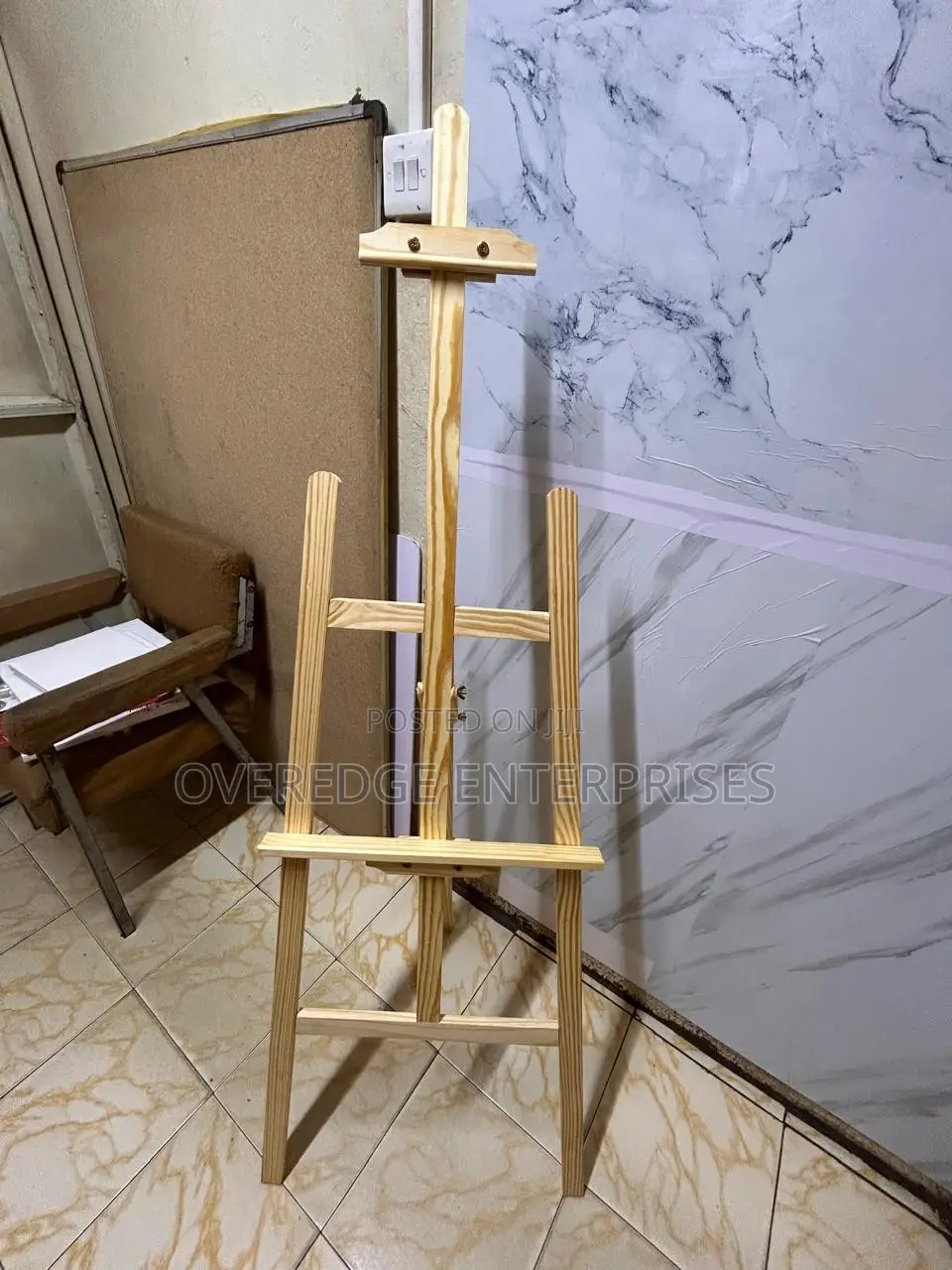 Quality Wooden Easel