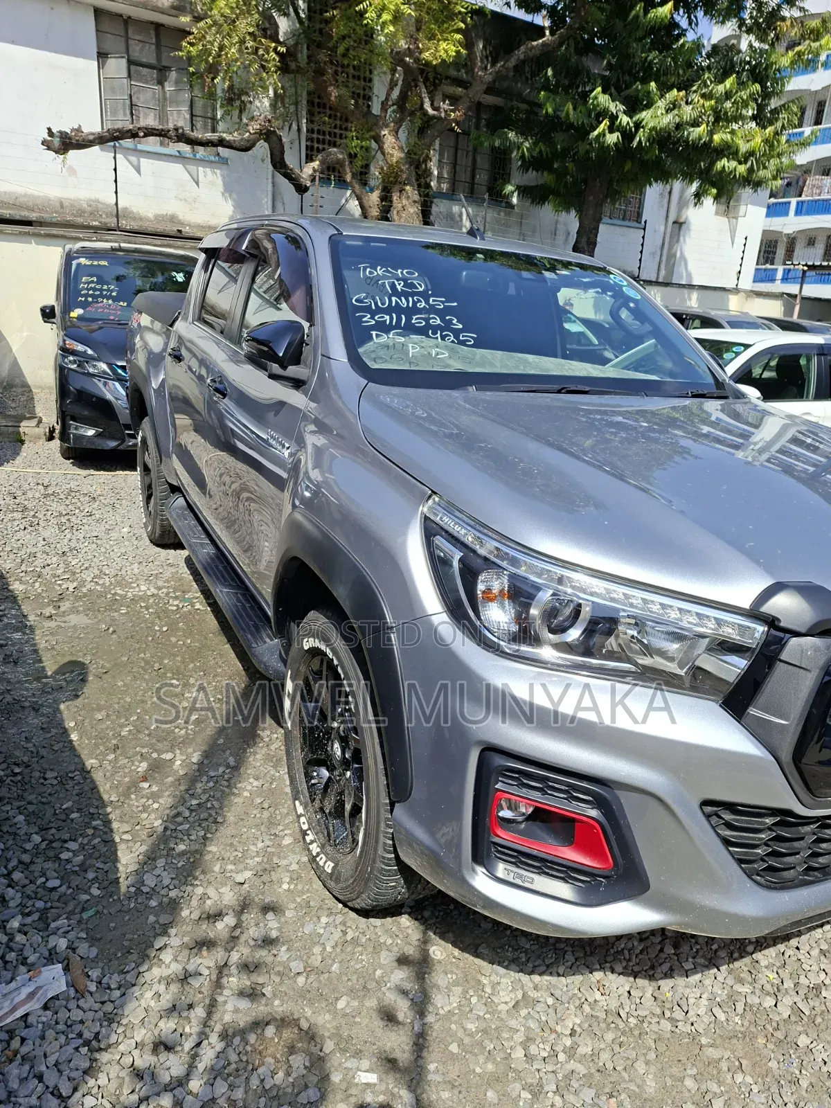 Toyota Hilux 2019 Silver