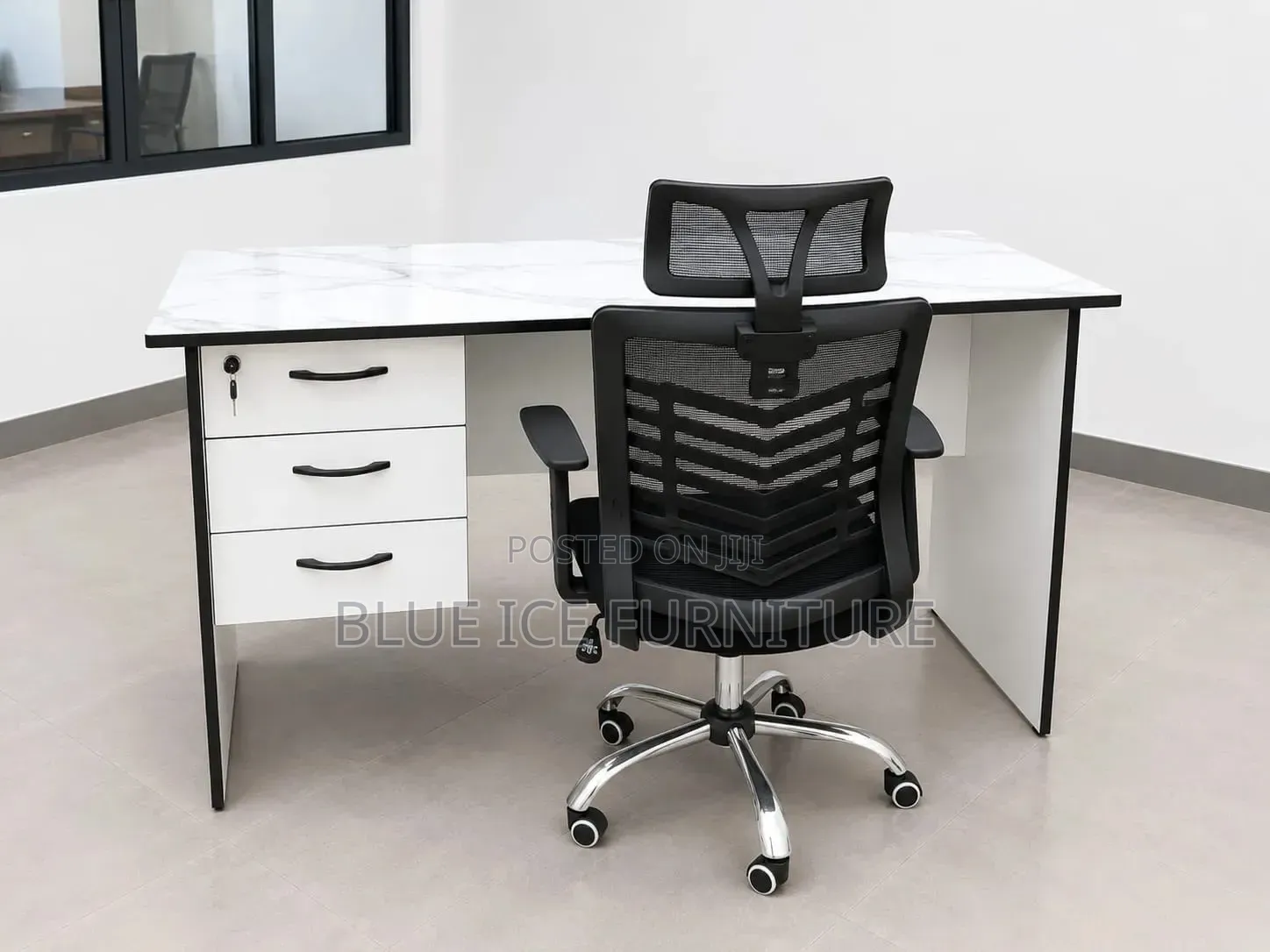 Office Workstation Desk With Headrest Chair