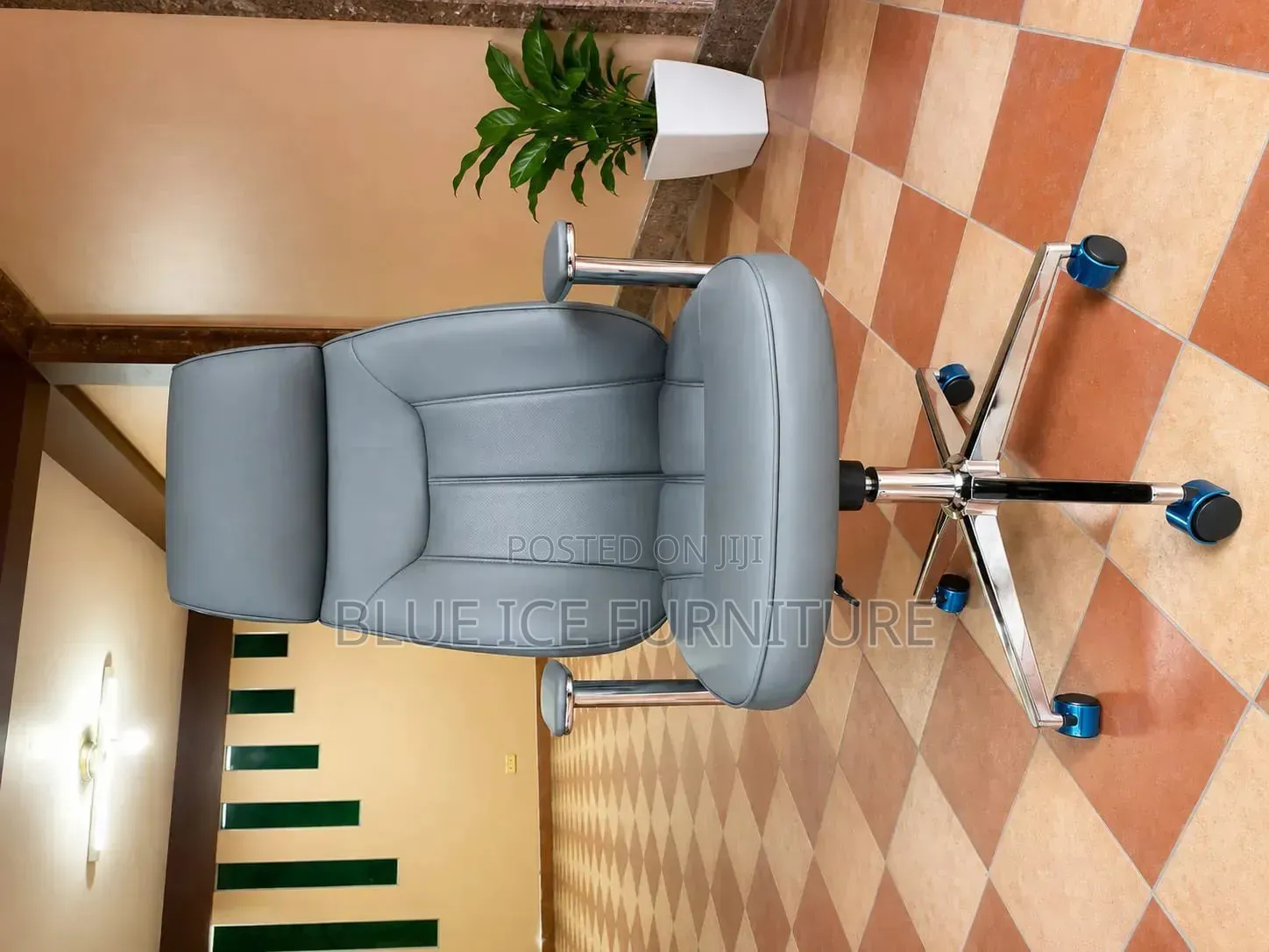 Premium Executive Leather Office Chair - High Back Ergonomic Design