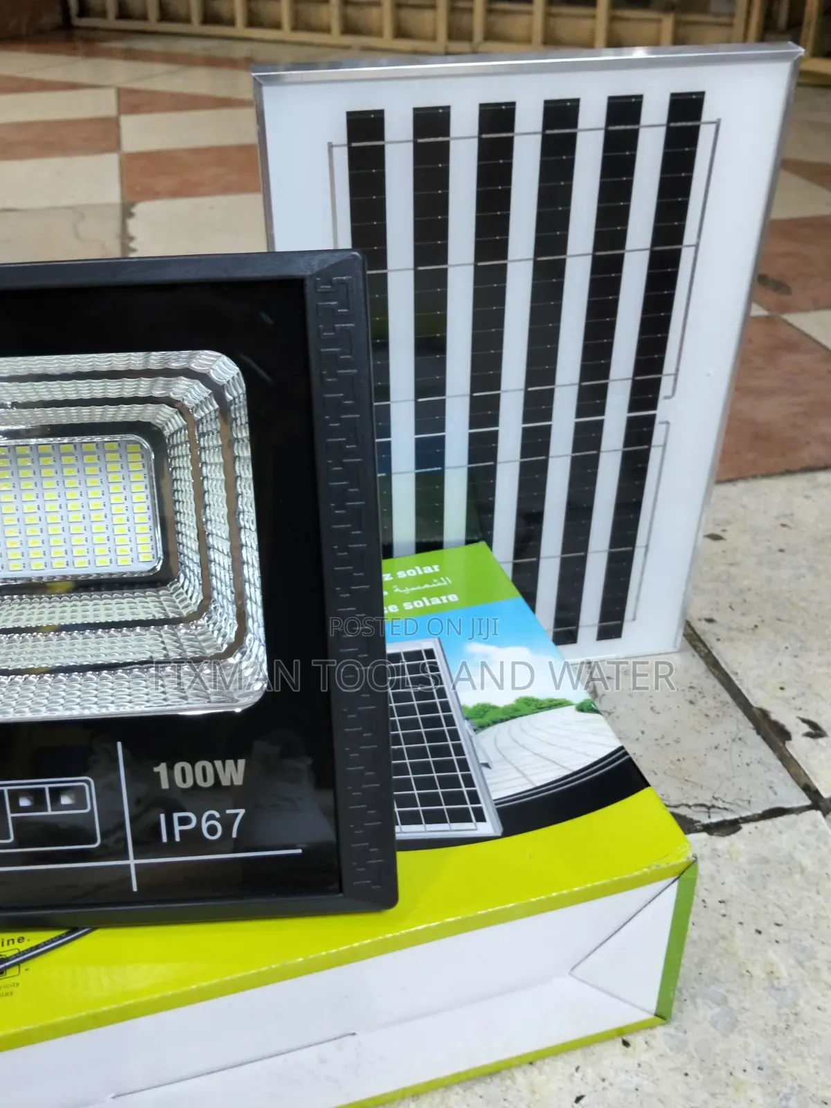 Automatic SOLAR FLOOD LIGHT IP 68 100 Watts With Remote