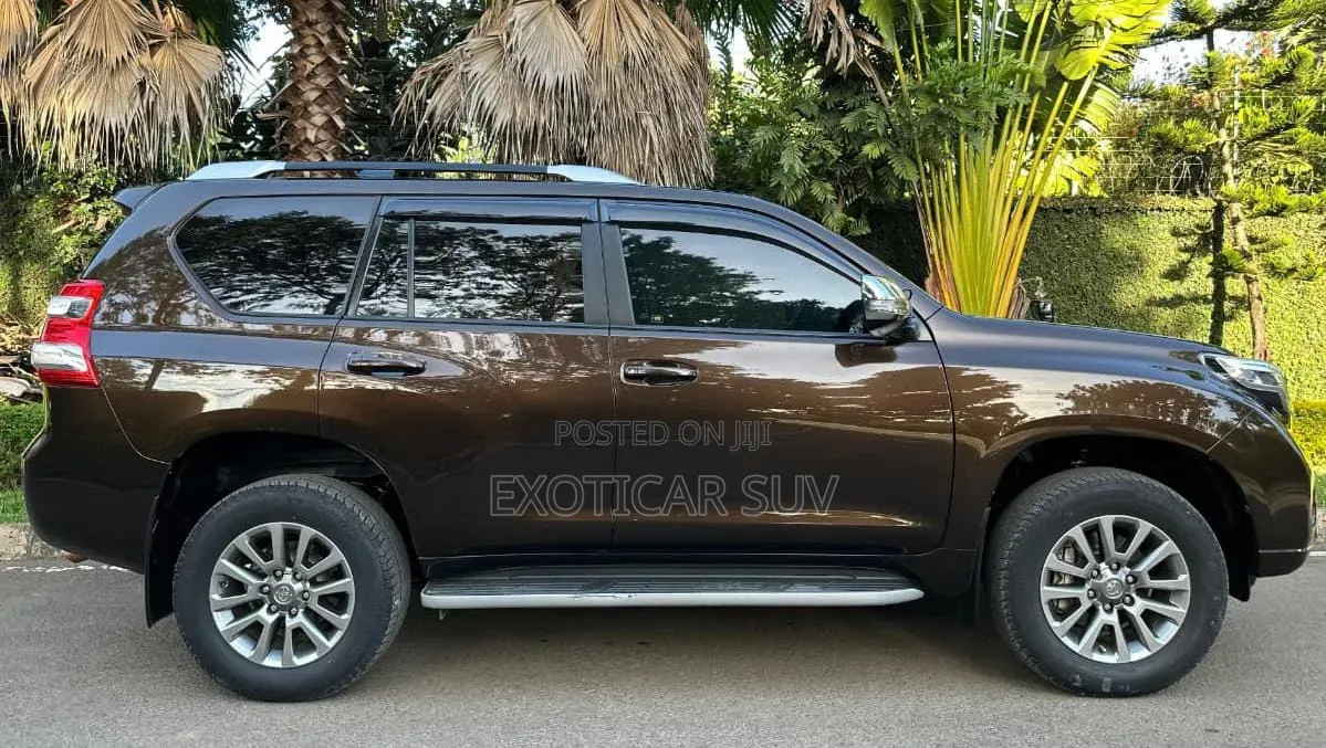 Toyota Land Cruiser Prado 2.8 2017 Ivory