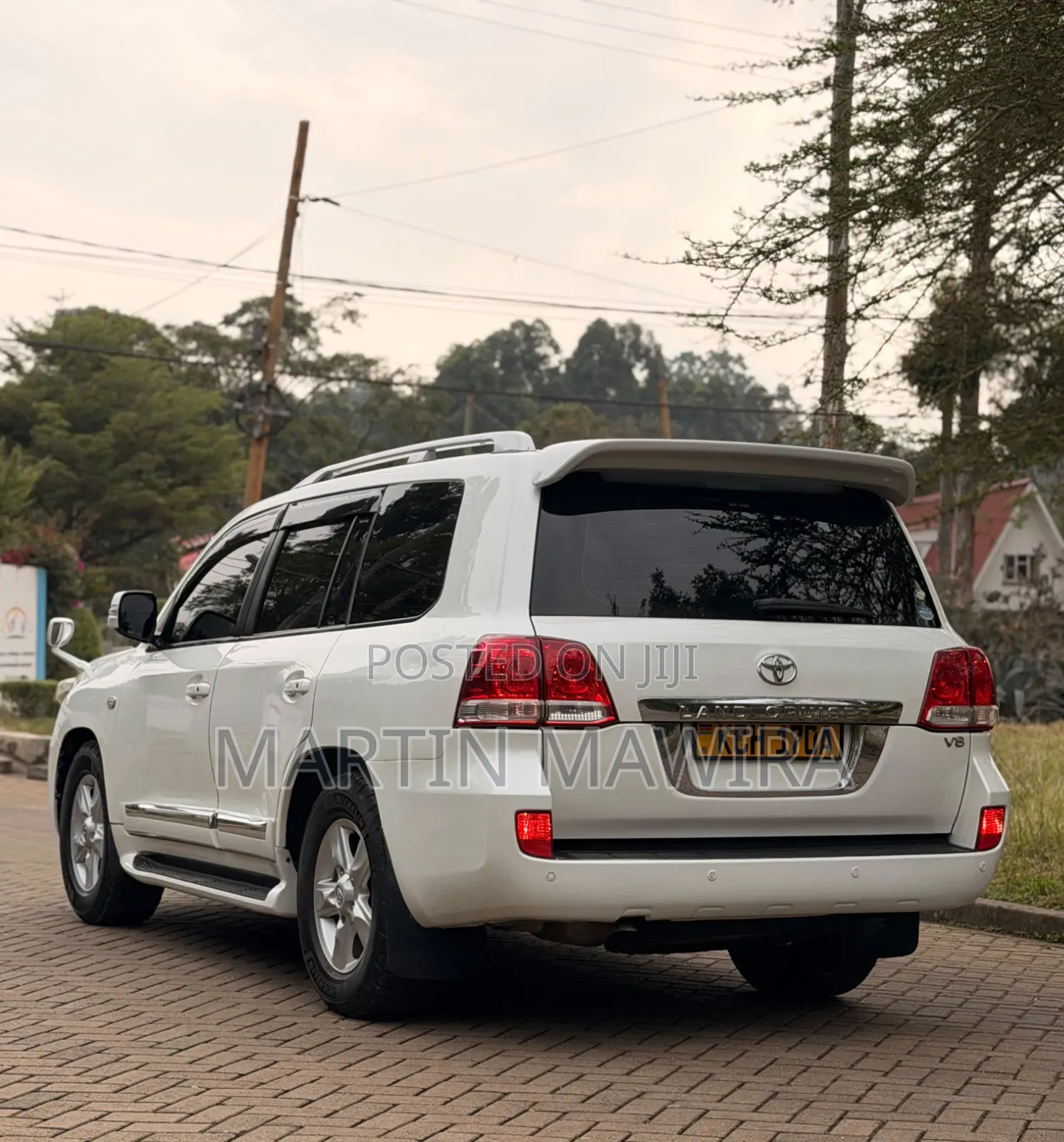 Toyota Land Cruiser Prado 2010 White