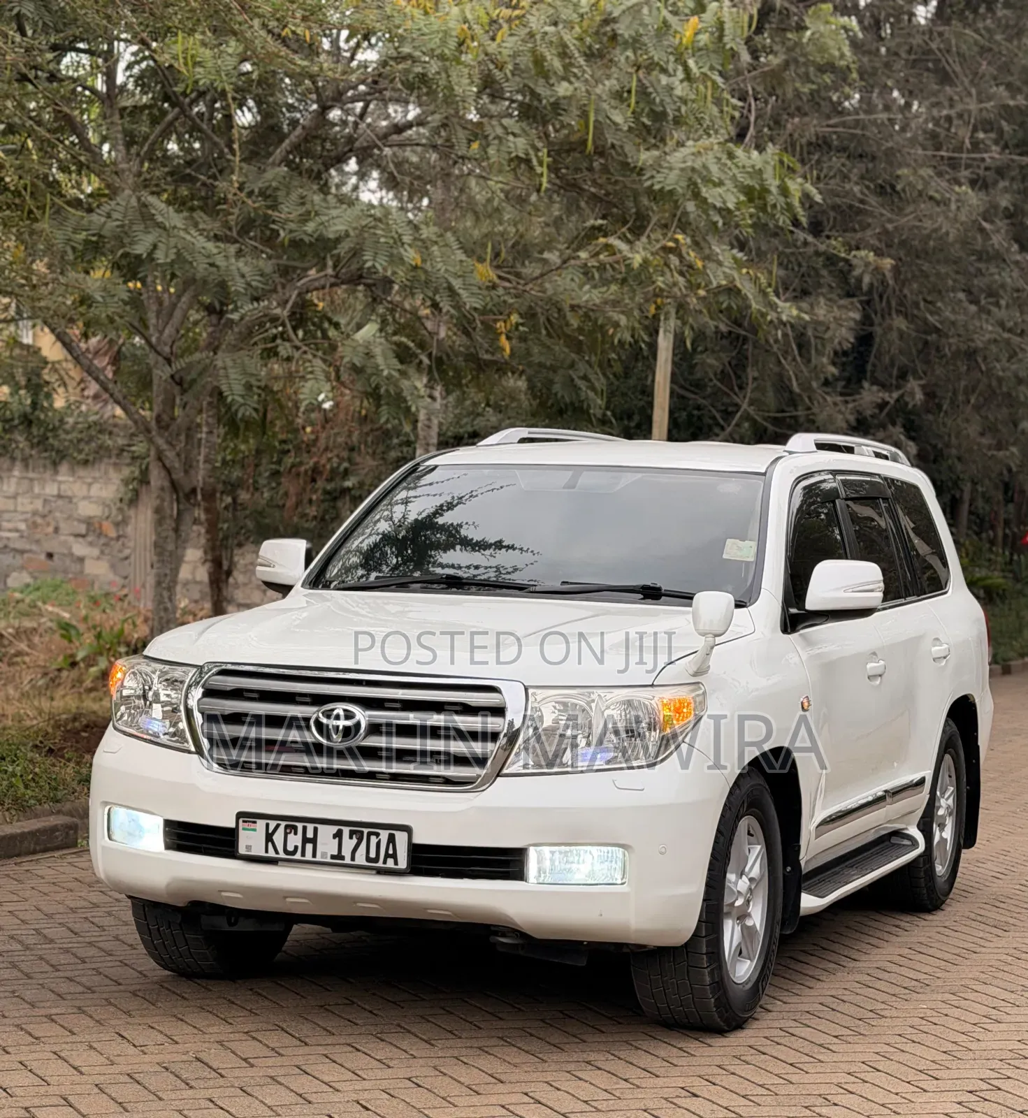 Toyota Land Cruiser Prado 2010 White