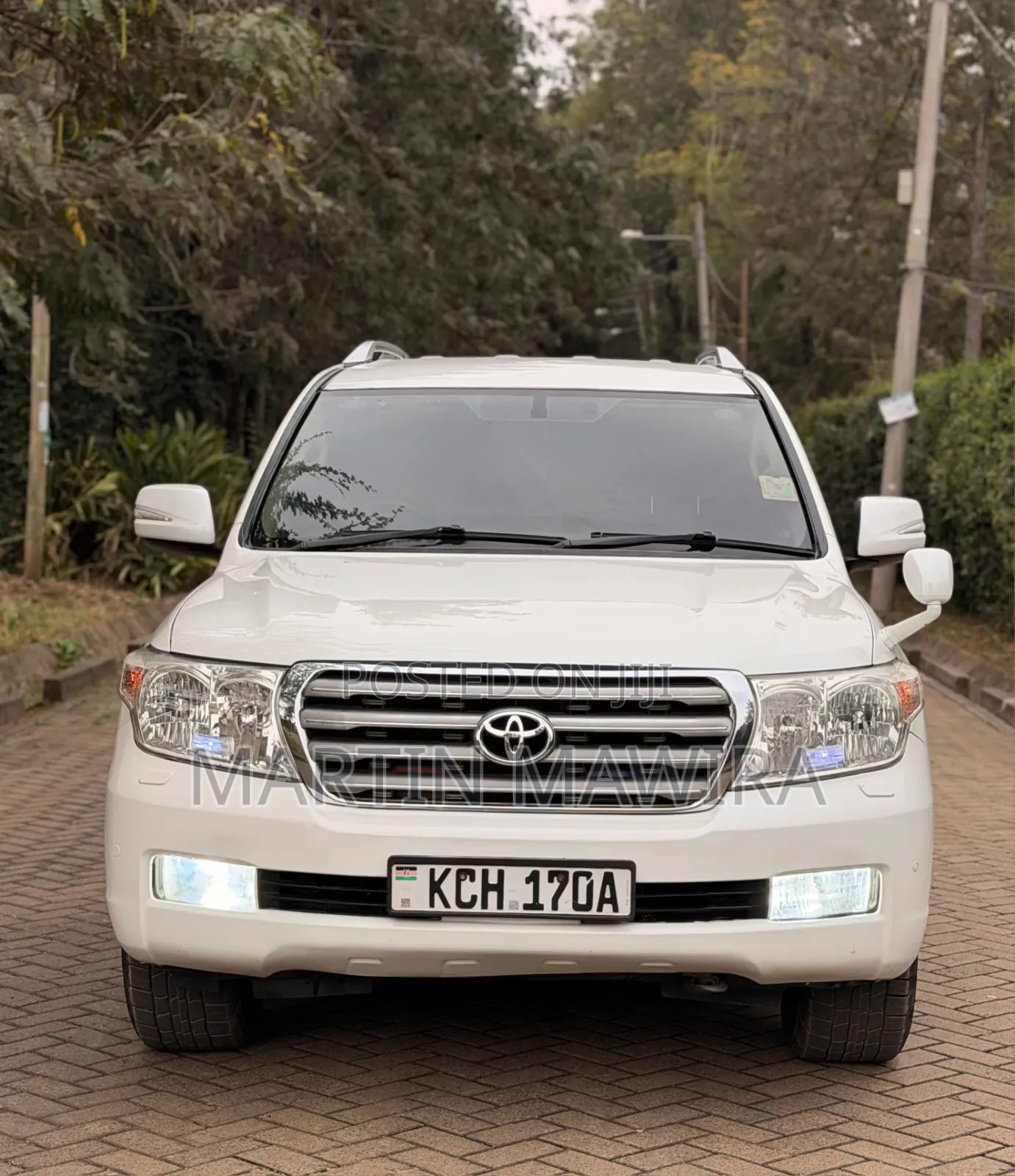 Toyota Land Cruiser Prado 2010 White