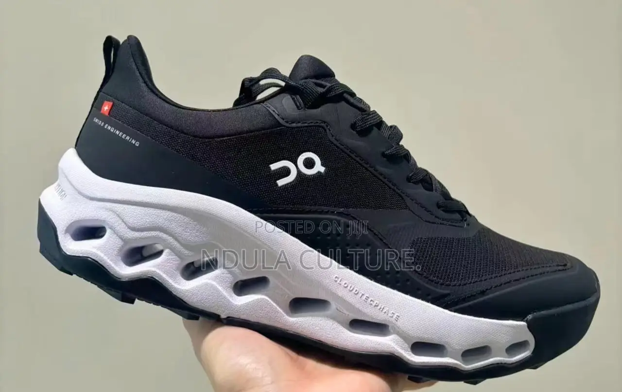 On Cloud Cloudstride Performance Sneakers