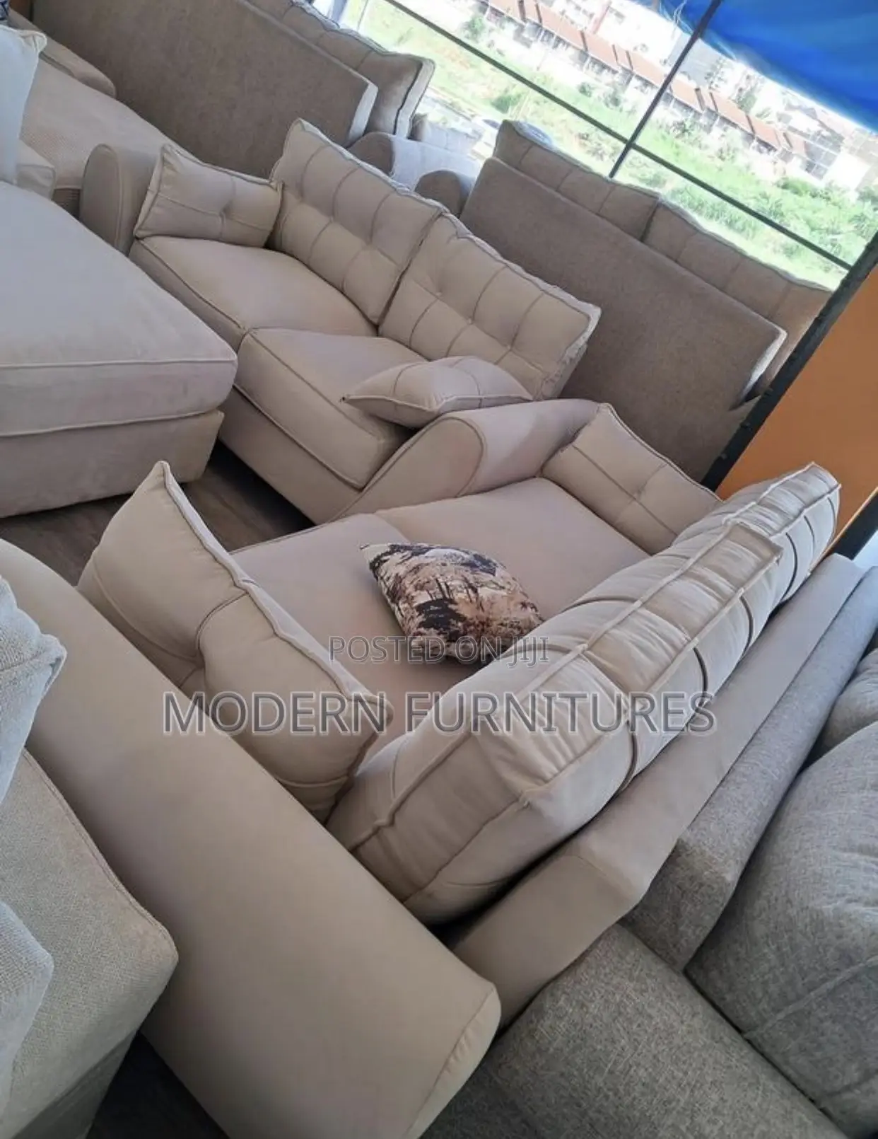 Maison Top Notch Finished 5 Seater Sofa Set/5 Seater Sofa