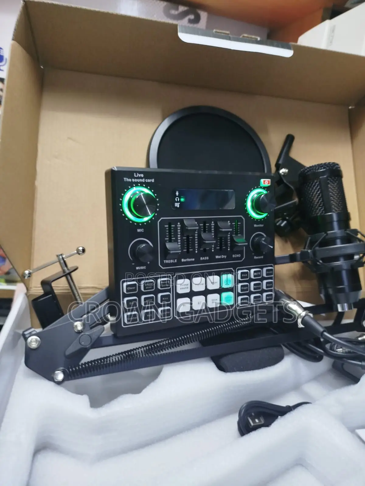 BM800 Podcast Mic With V9 Live Streaming Sound Card