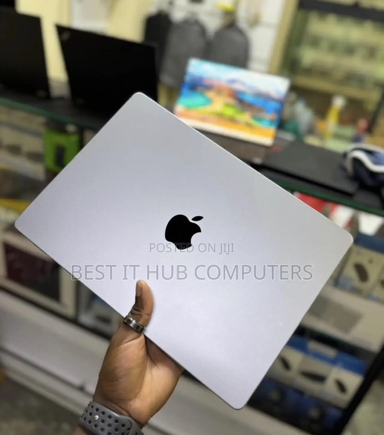 Laptop Apple MacBook Pro 2021 M1 16GB Apple M1 Pro SSD 512GB