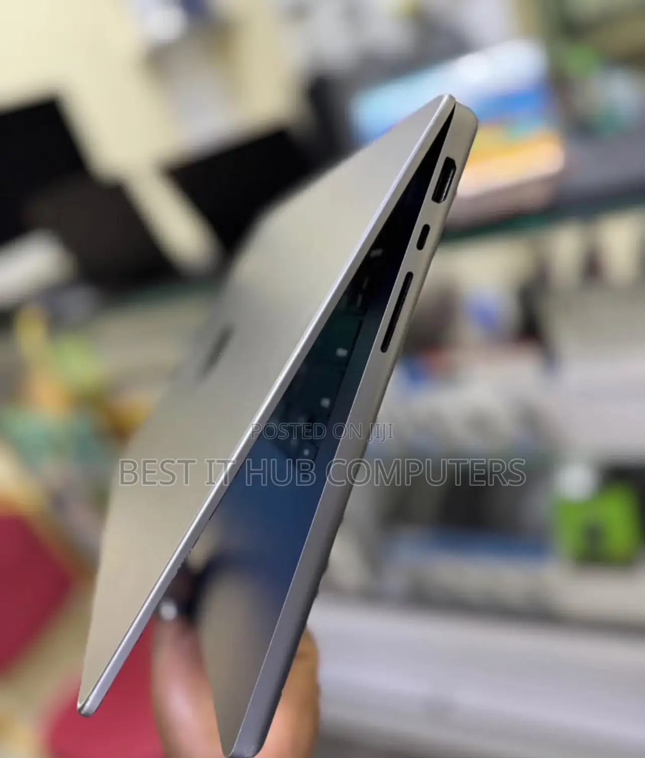 Laptop Apple MacBook Pro 2021 M1 16GB Apple M1 Pro SSD 512GB