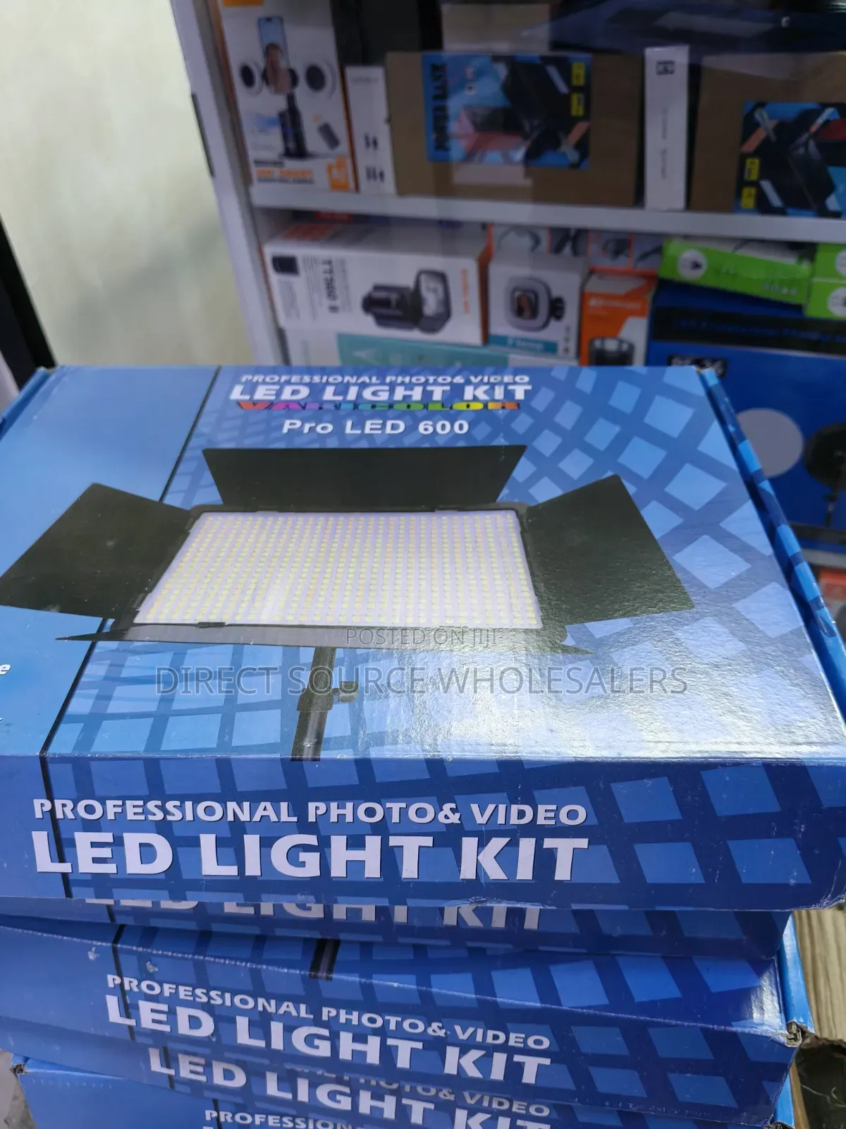 Pro LED 600 Professional Video Studio Light With Stand