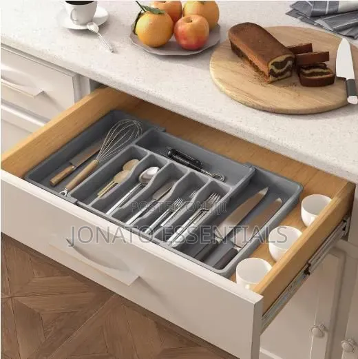 Adjustable Kitchen Drawer Organizer Cutlery Tray
