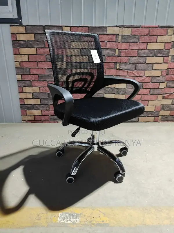 Medium Back Mesh Conference Chair