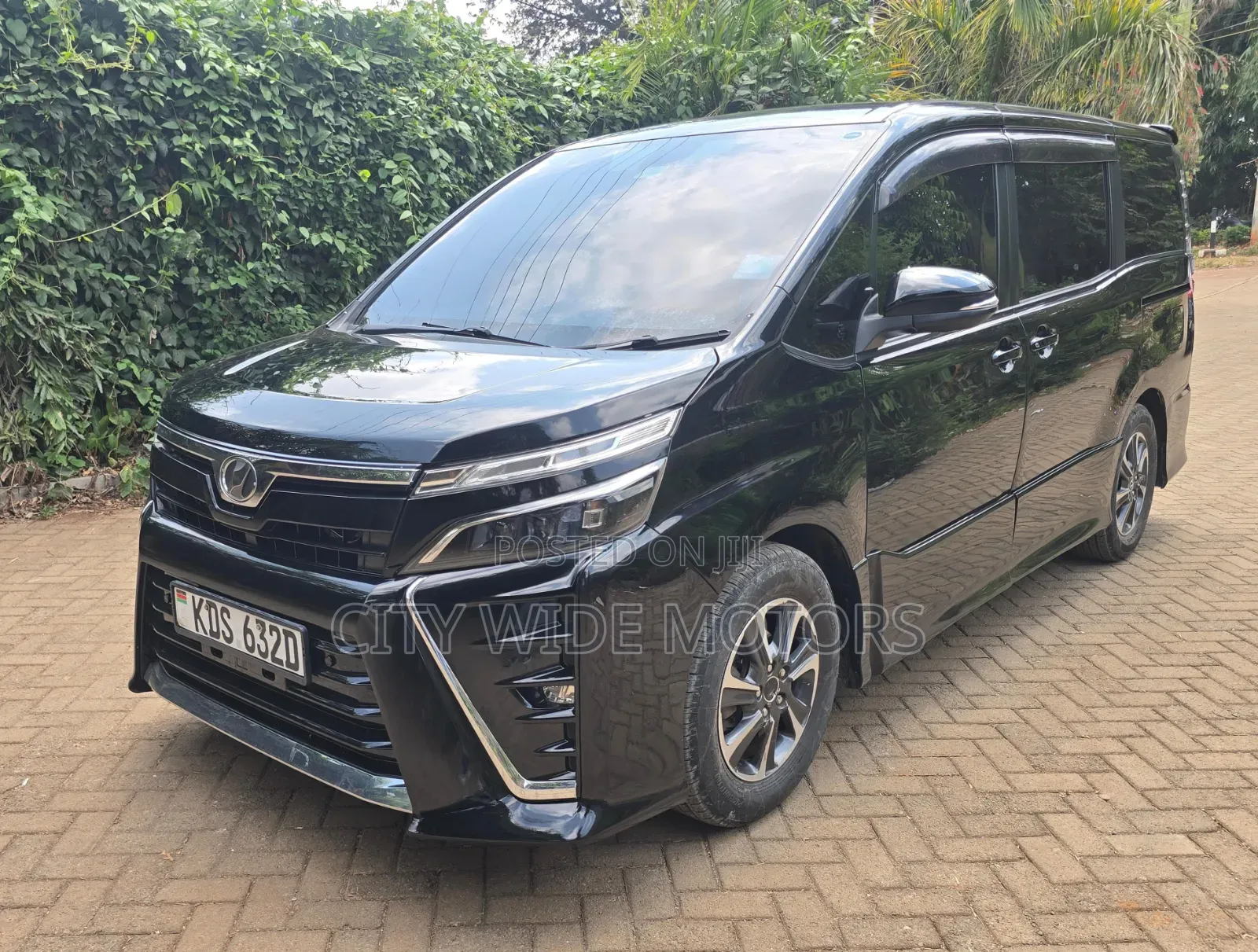 Toyota Voxy 2017 Black