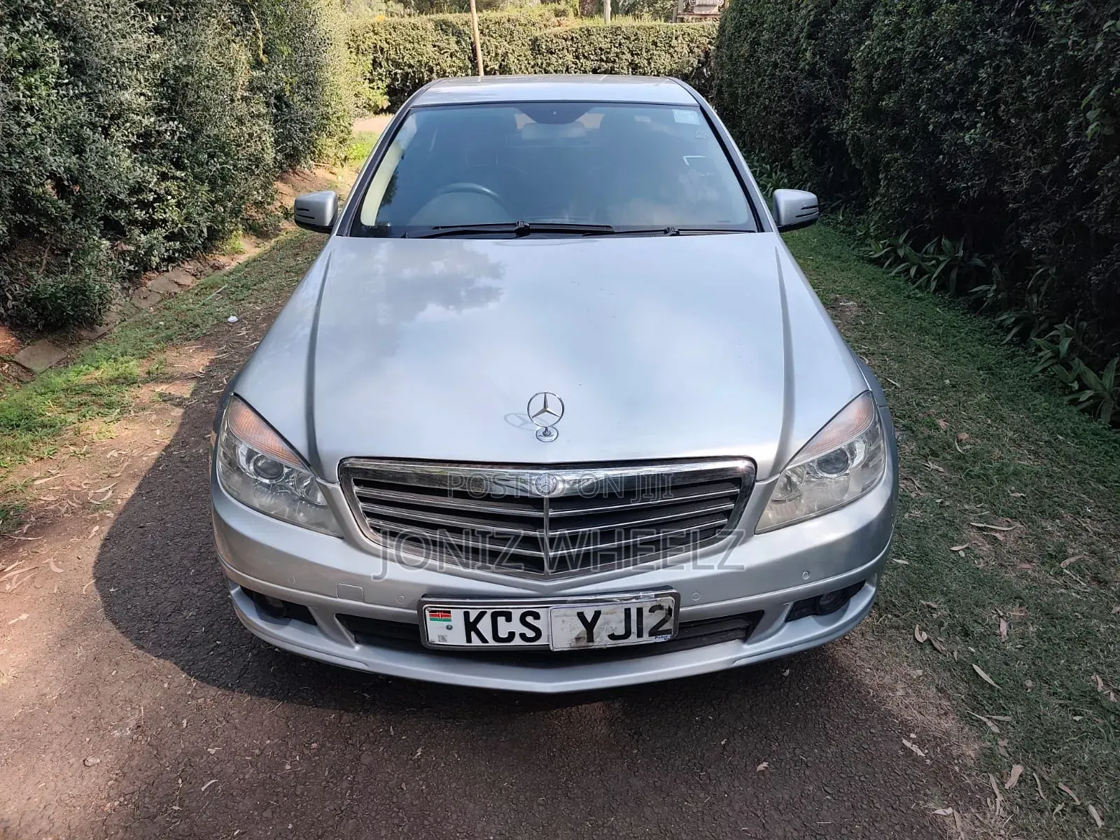Mercedes-Benz C180 2011 Silver