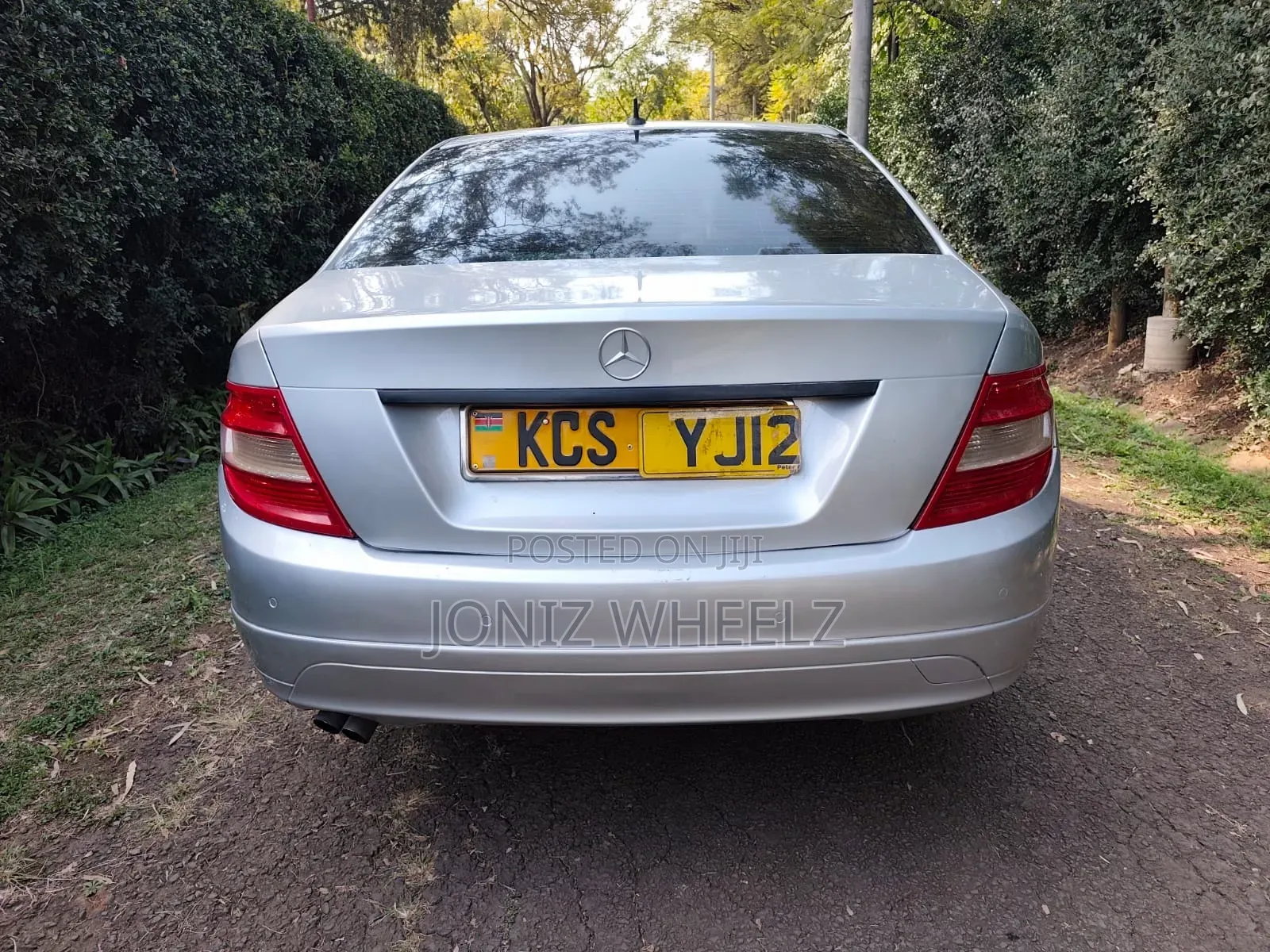 Mercedes-Benz C180 2011 Silver