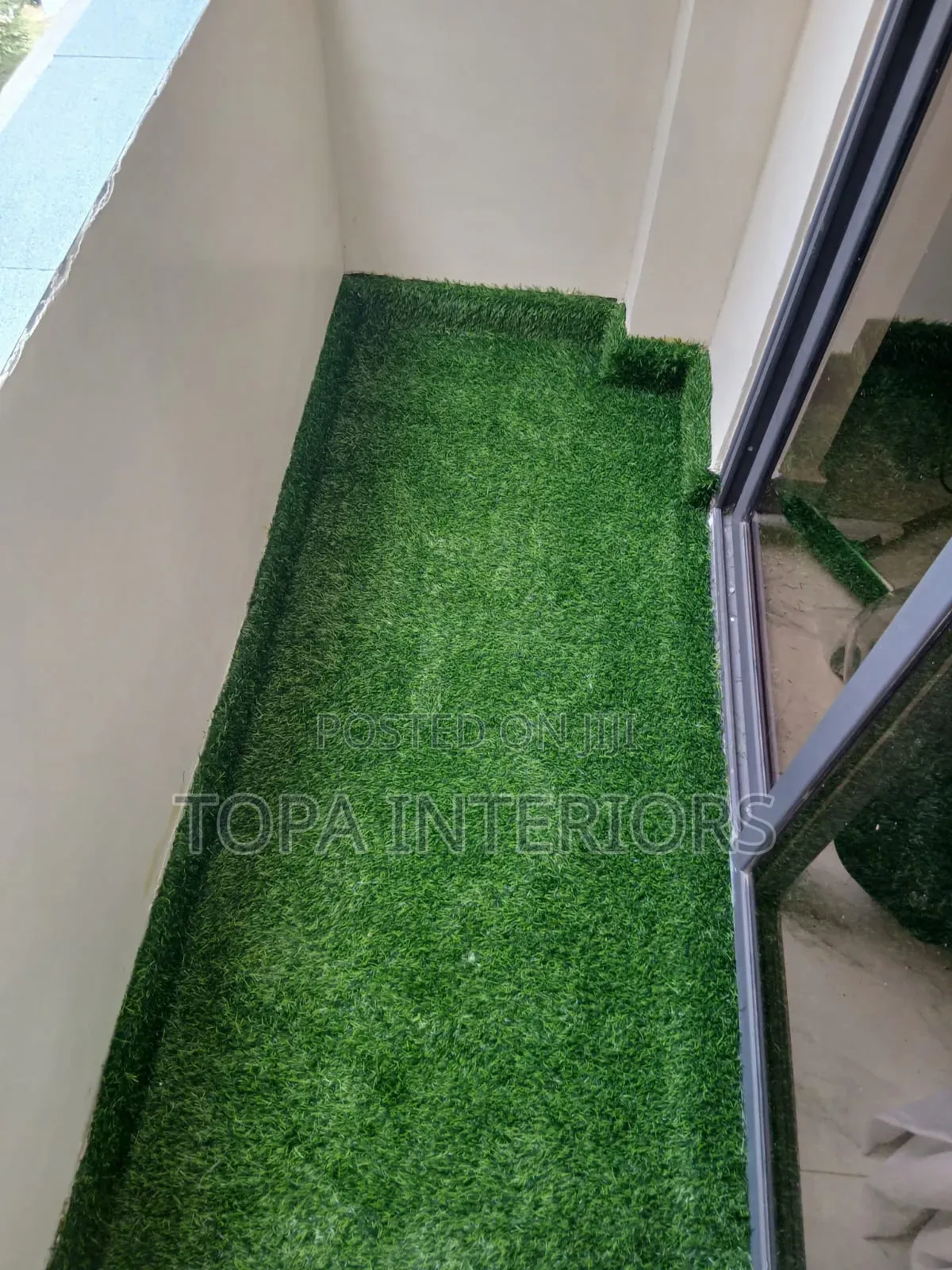 Green Balcony Transformation With ARTIFICIAL GRASS CARPETS