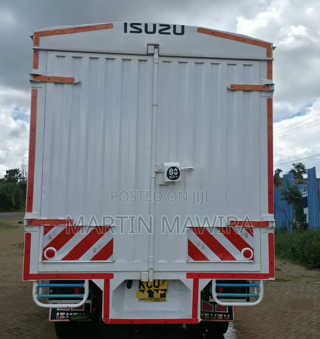 Isuzu NPR Lorry for Sale