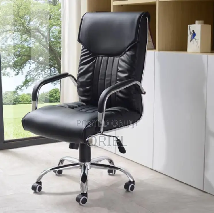 Office Chair : Sturdy Frame Executive Leather Visitor Office Chair