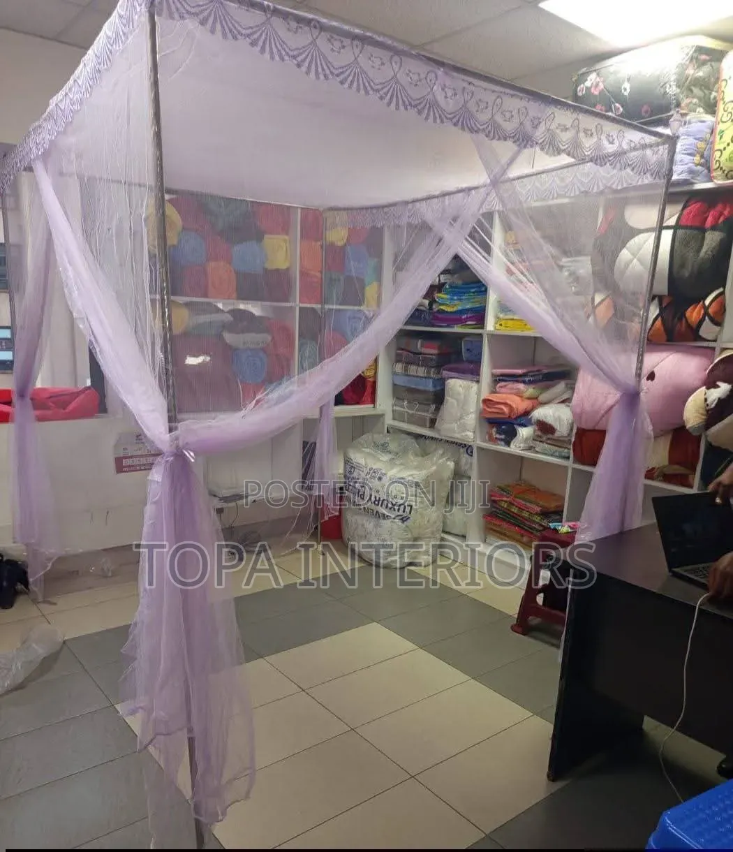 Affordable Classic 4 Corner Mosquito Nets With Four Stands