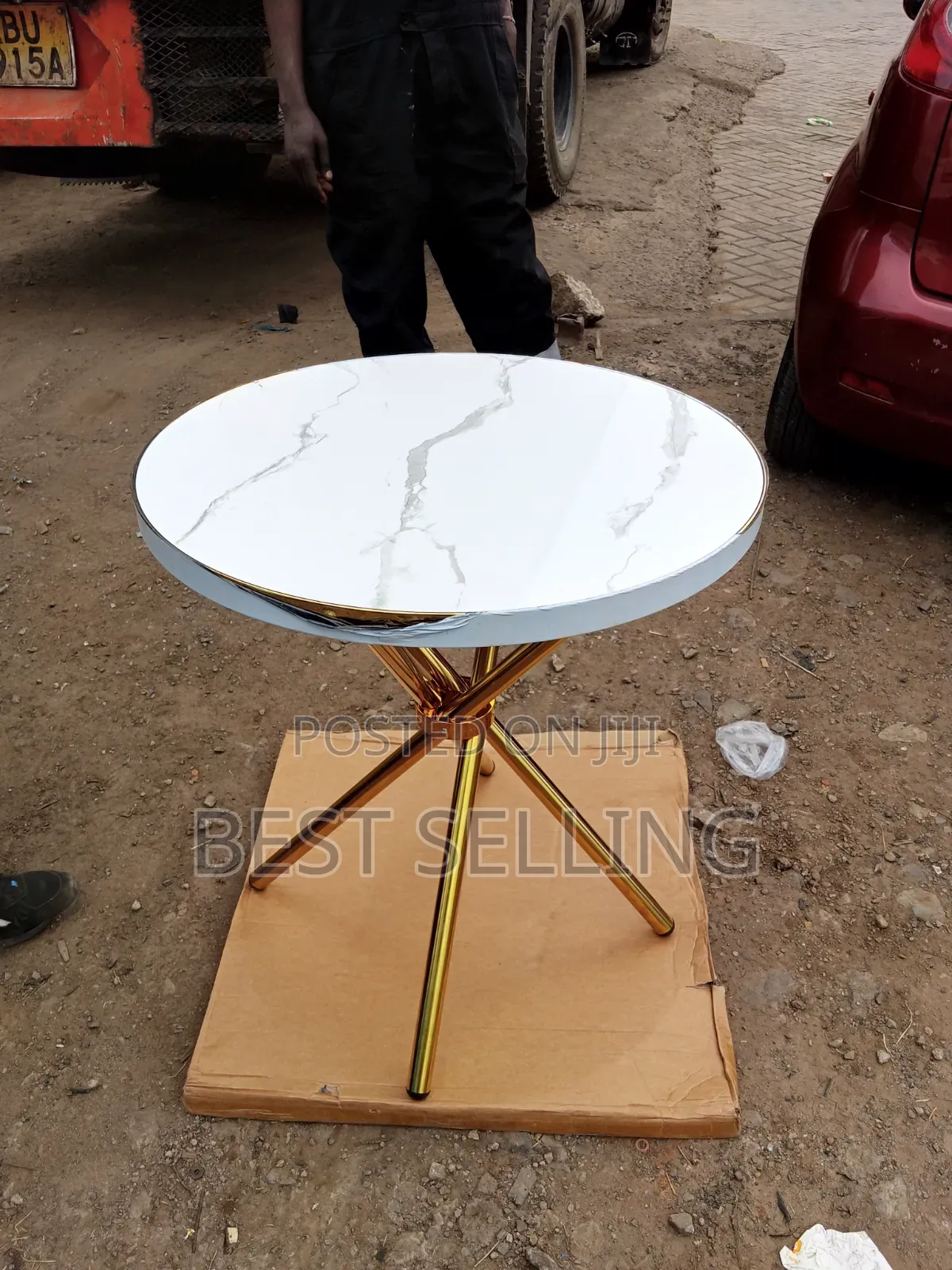 Modern Round Table With Marble Effect