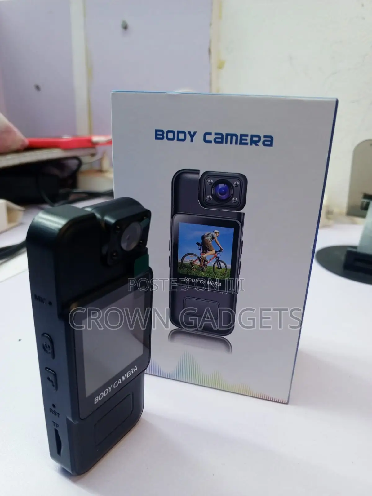 Portable WiFi Body Camera With Rotating Lens Display