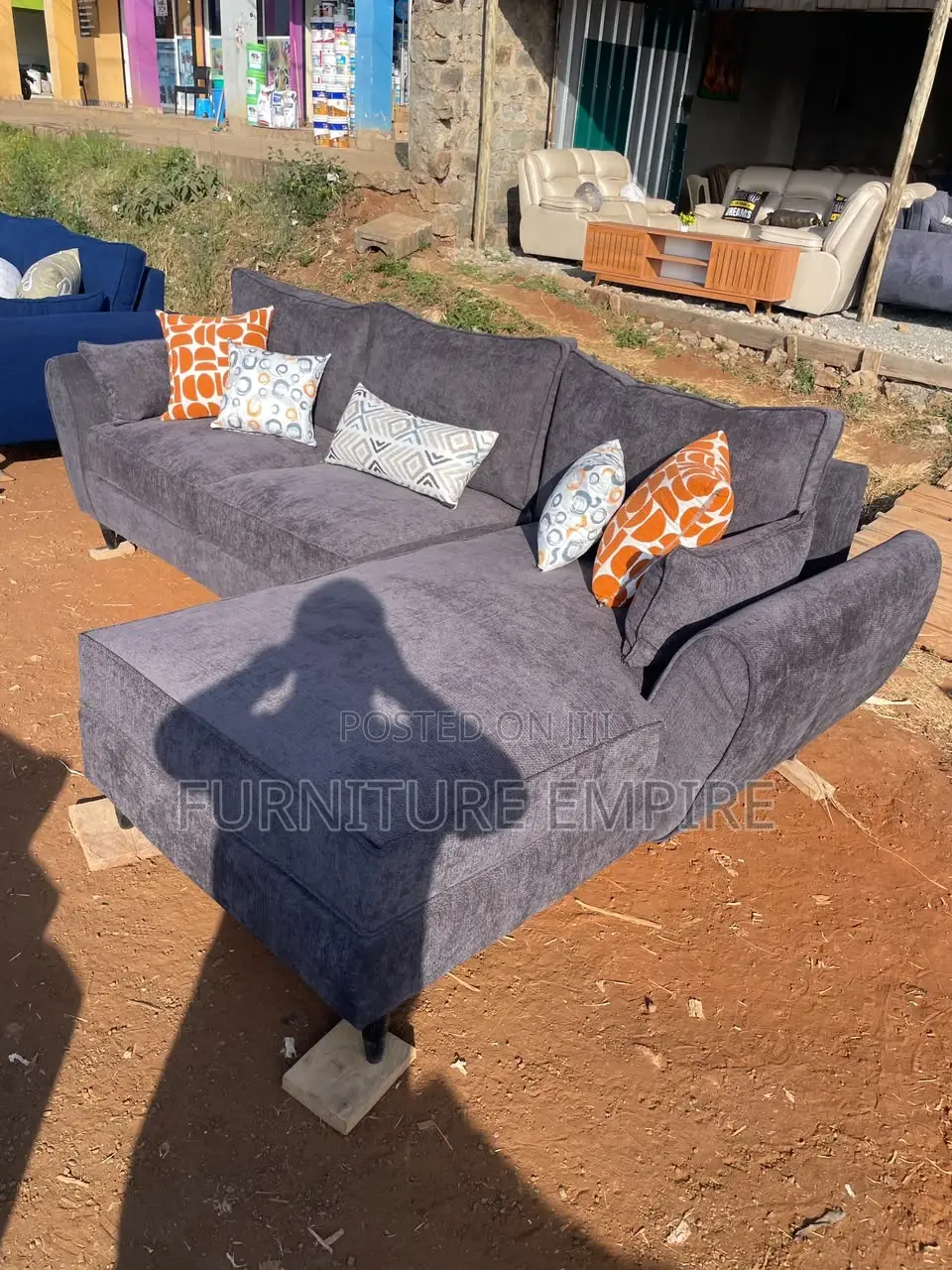 6 Seater L‐Shaped Black Cushioned Sofa